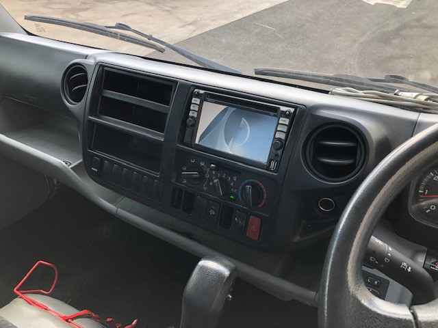 2013 HINO 616 - 300 SERIES TRUCK CAB CHASSIS
