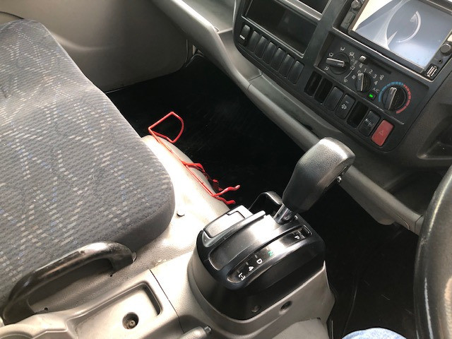 2013 HINO 616 - 300 SERIES TRUCK CAB CHASSIS