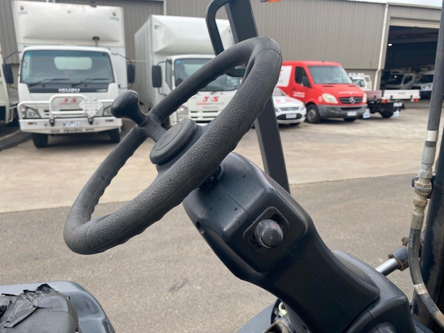 2010 CROWN CG25 FORKLIFT LPG / PETROL