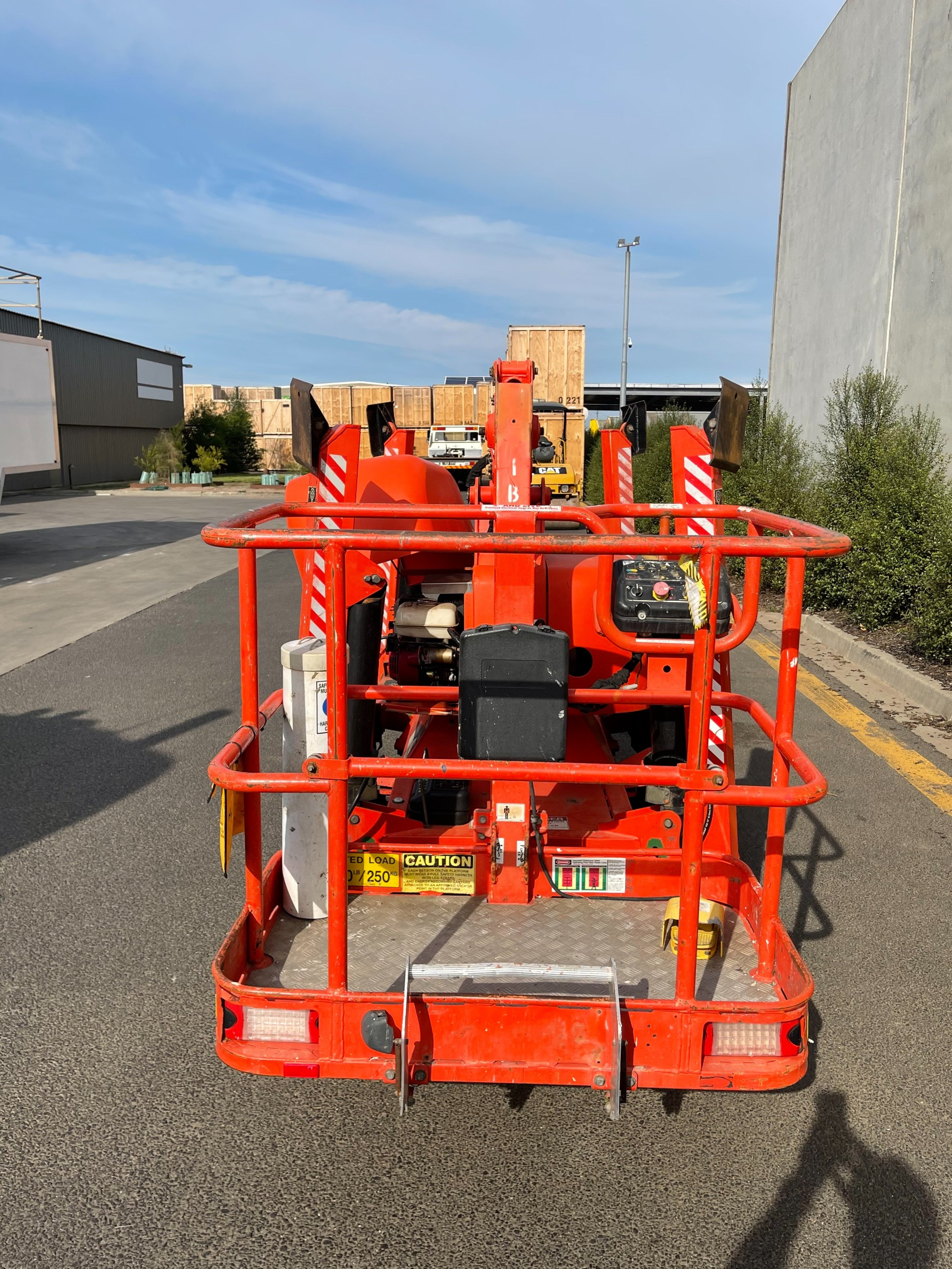 2010 SNORKEL MHP1335 TRAILER MOUNTED BOOM LIFT