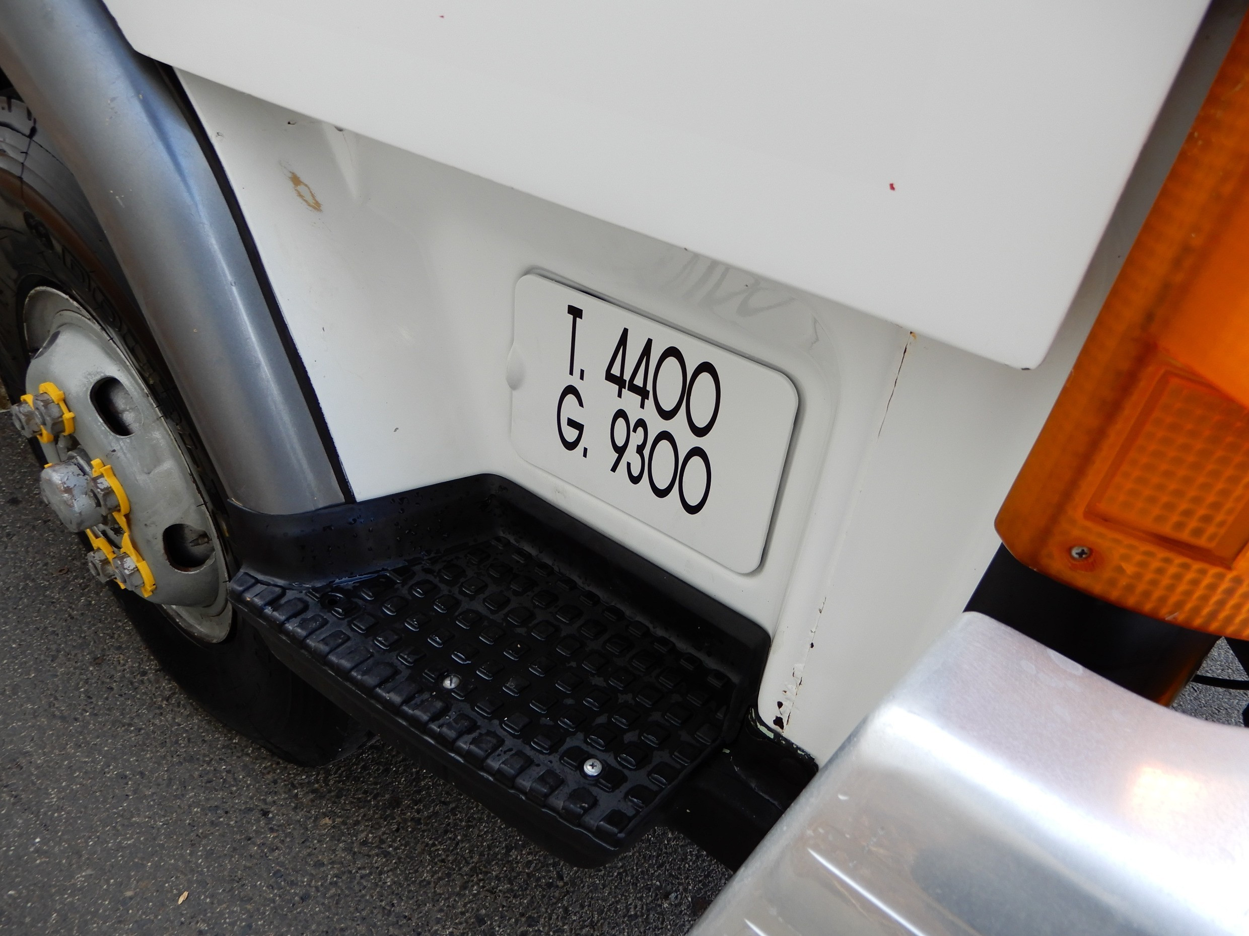 1987 MITSUBISHI FK415 TRUCK MANUAL CAB CHASSIS