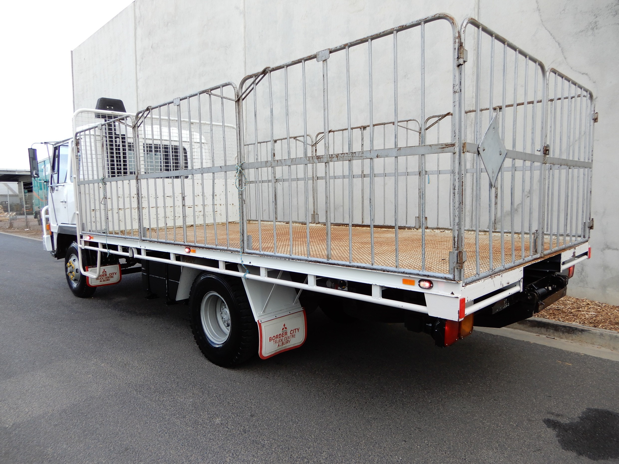 1987 MITSUBISHI FK415 TRUCK MANUAL CAB CHASSIS