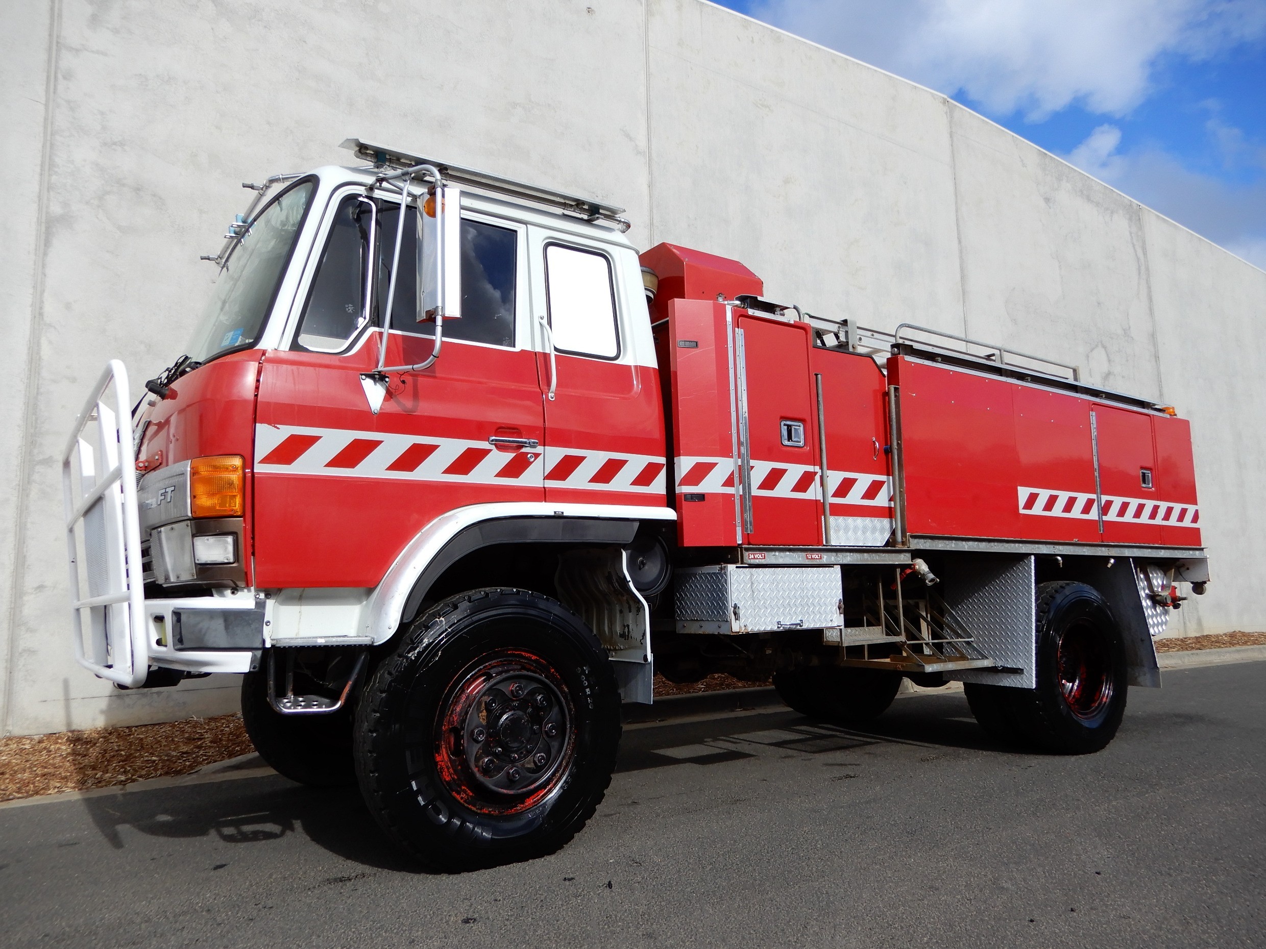 1990 HINO FT 4WD FIRE TRUCK