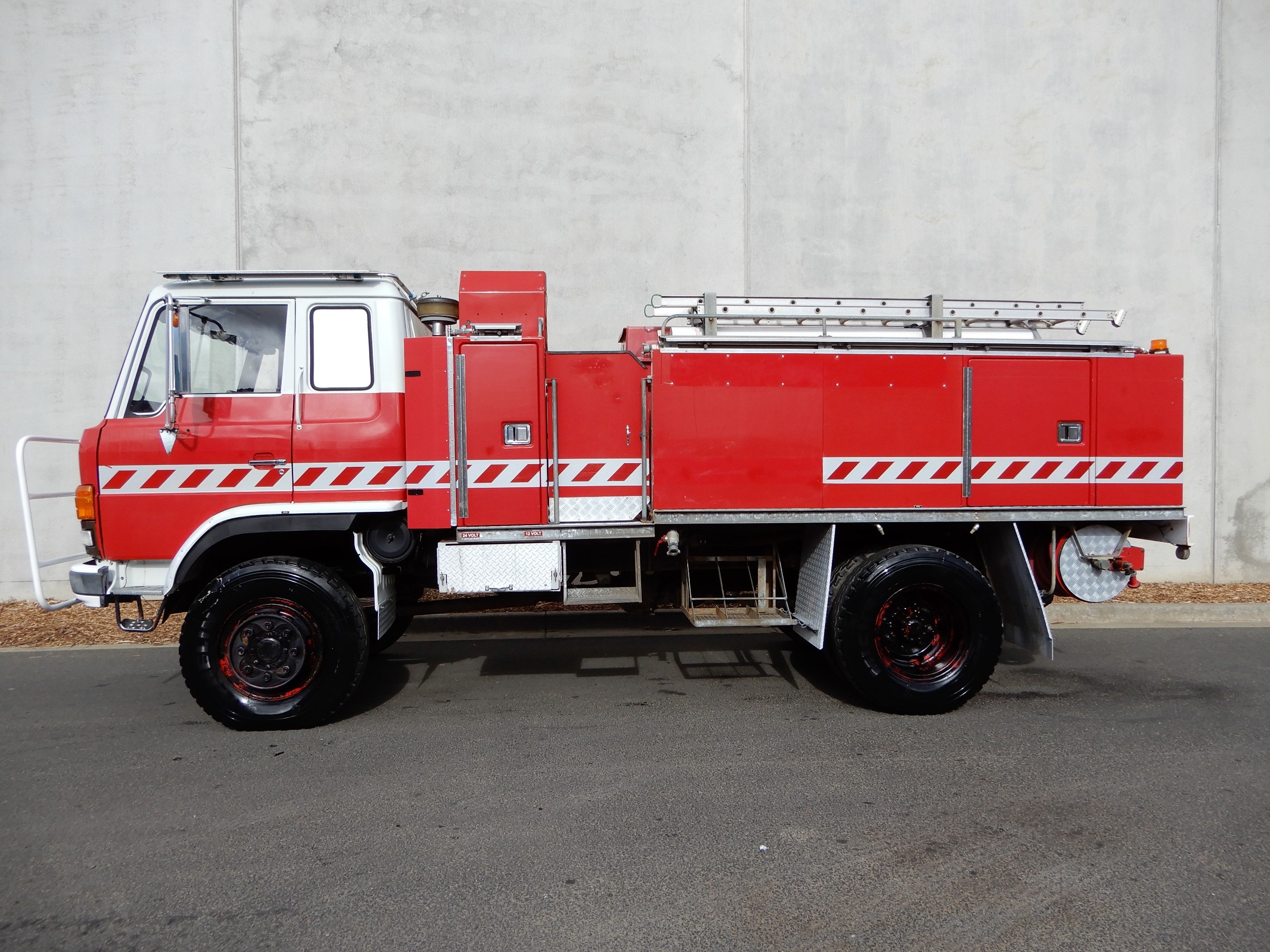 1990 HINO FT 4WD FIRE TRUCK