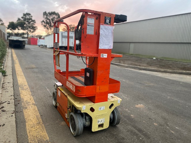 2010 JLG 1320ES VERTICAL MAST LIFT