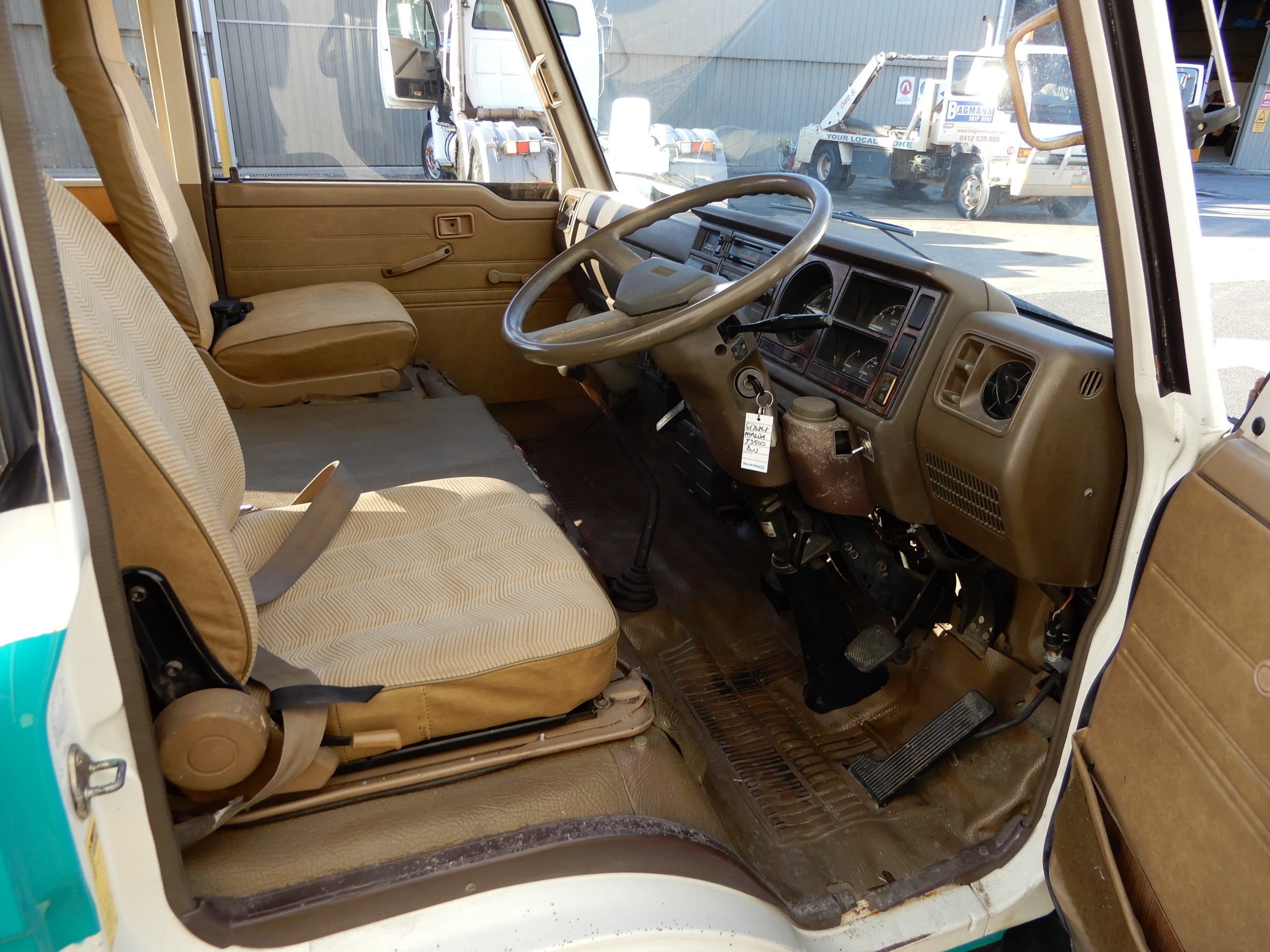 1989 MAZDA T3500 BUS MINI BUS