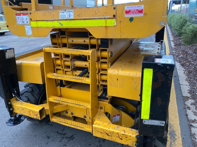 2008 HAULOTTE 12DX SCISSOR LIFT