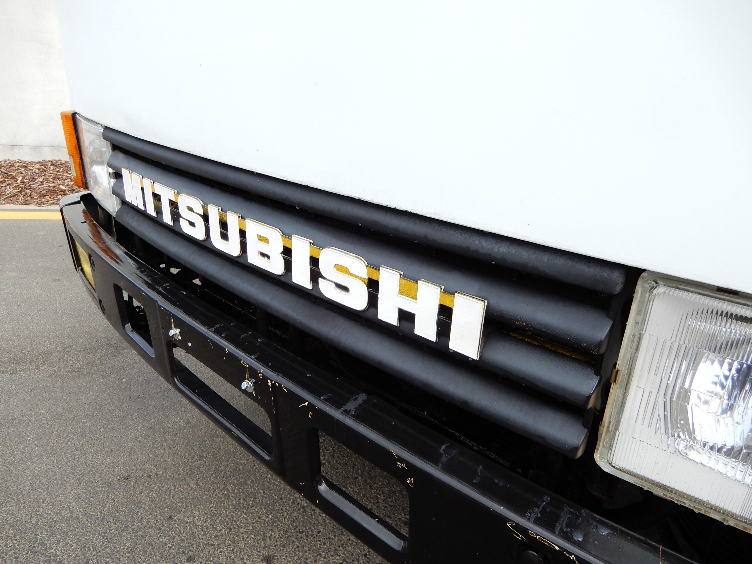 1990 MITSUBISHI FK MANUAL TIPPER
