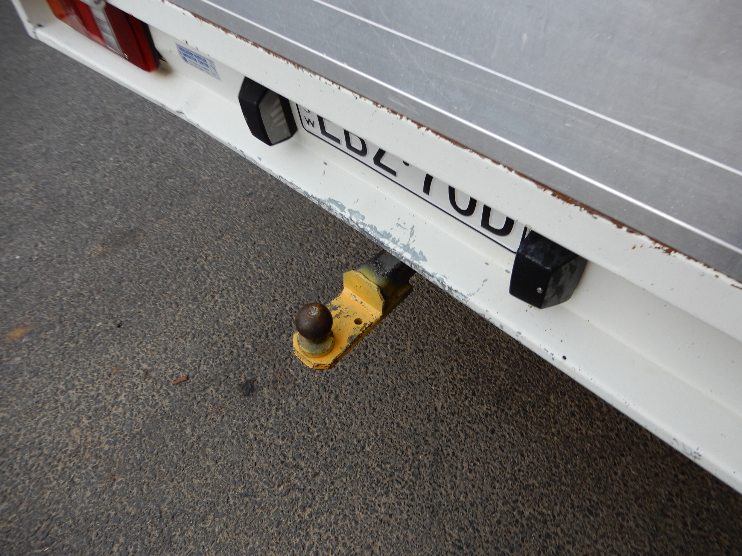 2001 VOLKSWAGEN TRANSPORTER MANUAL TRAY TRUCK