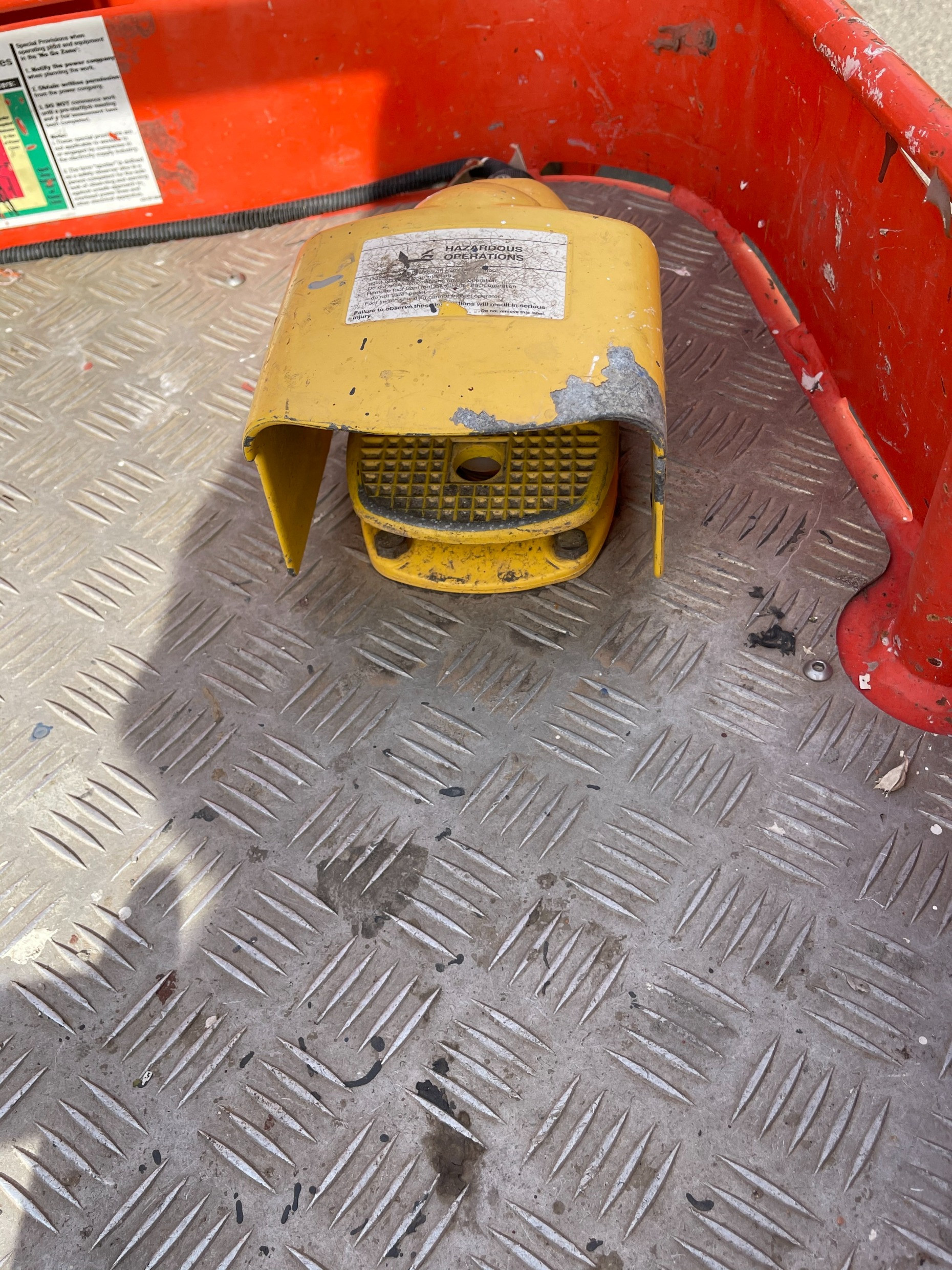 2010 SNORKEL MHP135 13/35 TRAILER MOUNTED BOOM LIFT