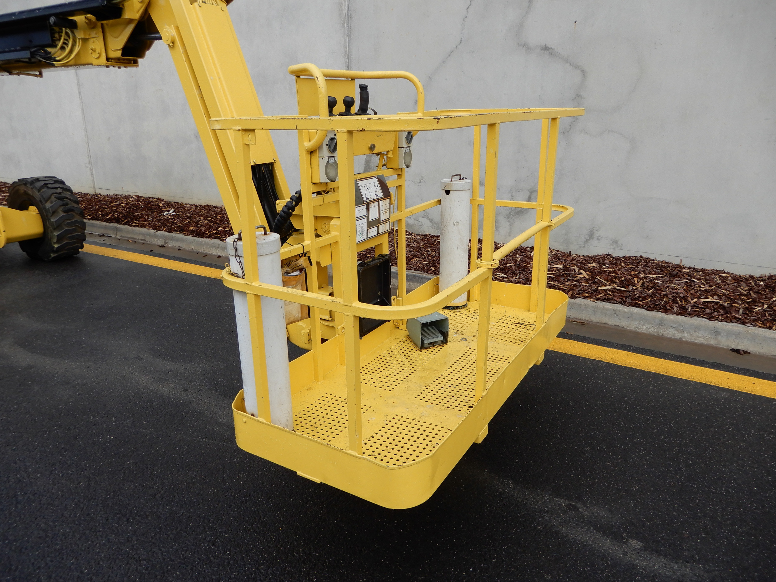 2006 HAULOTTE HA16PXNT HEIGHT SAFETY BOOM LIFT