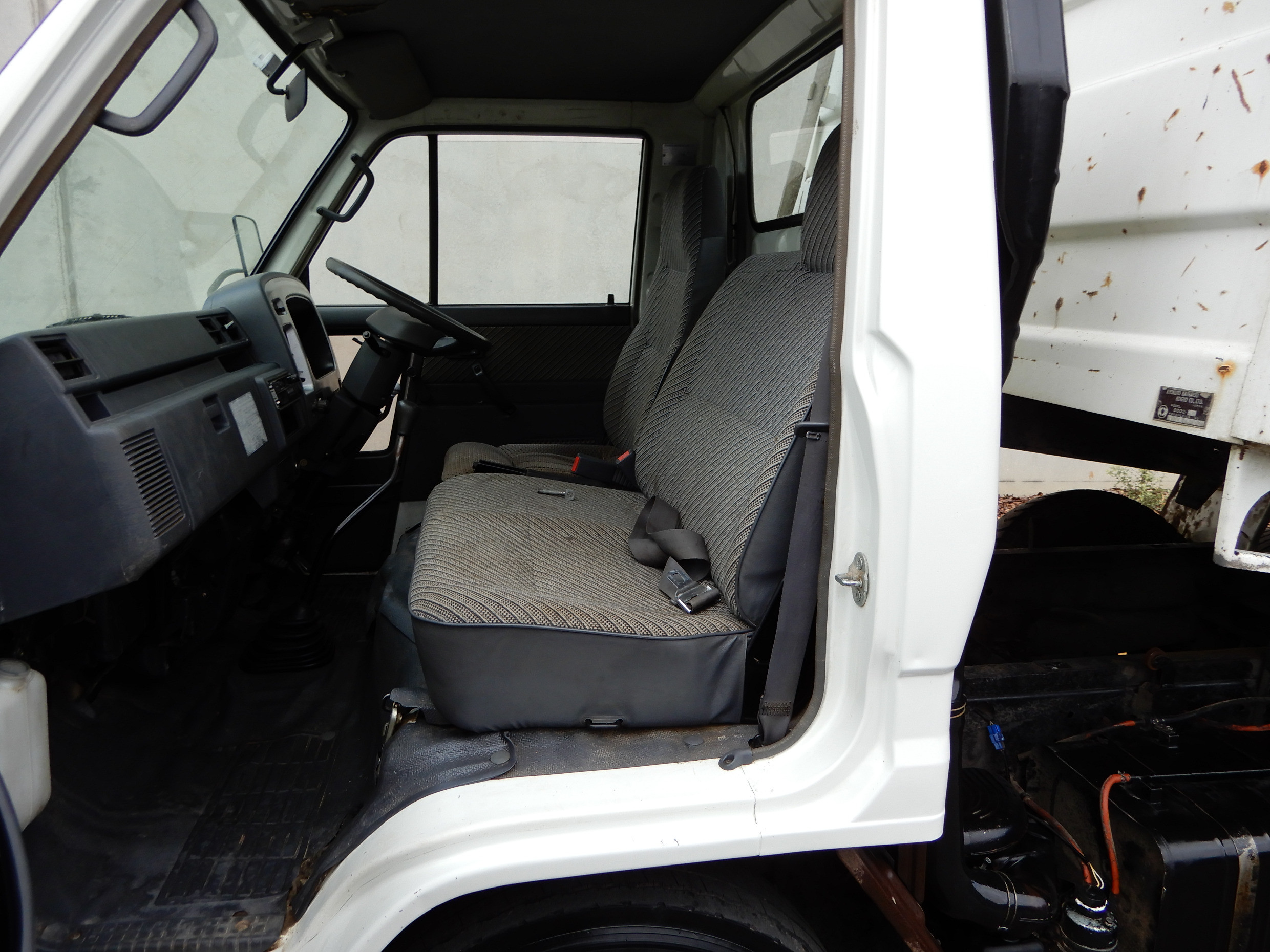 2002 DAIHATSU DELTA MANUAL TIPPER