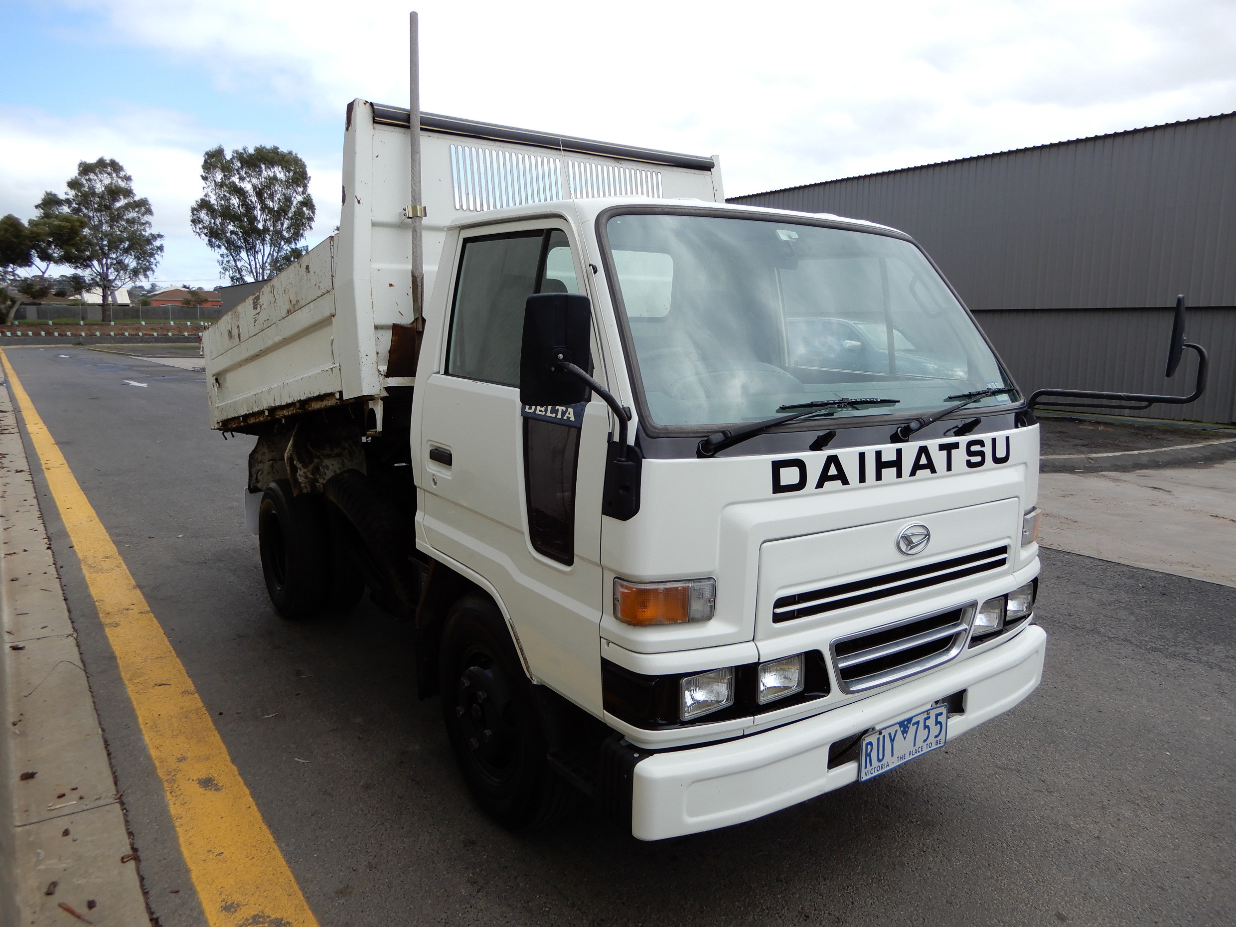 2002 DAIHATSU DELTA MANUAL TIPPER