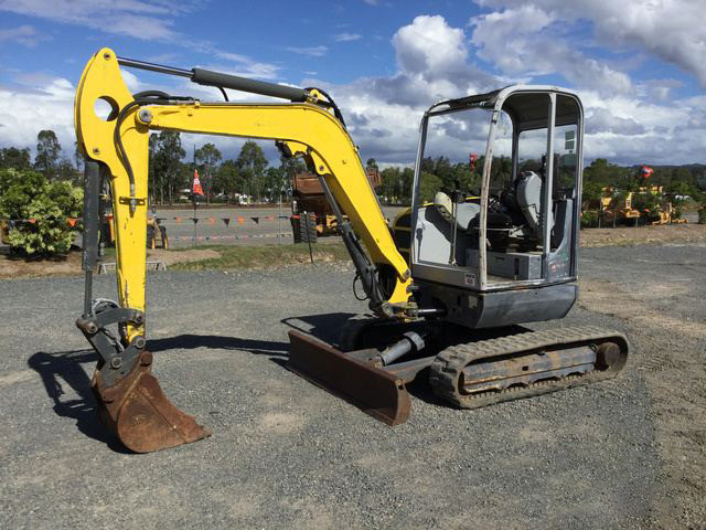 2010 WACKER NEUSON 38Z3 EXCAVATOR