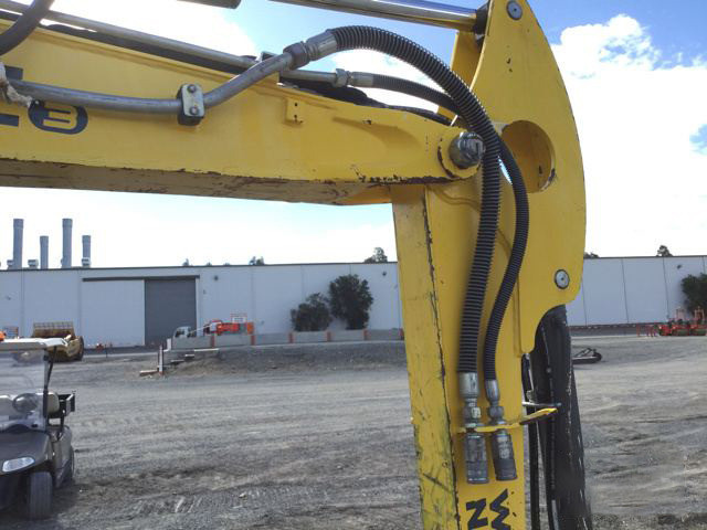 2010 WACKER NEUSON 38Z3 EXCAVATOR