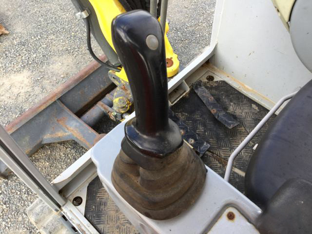 2010 WACKER NEUSON 38Z3 EXCAVATOR