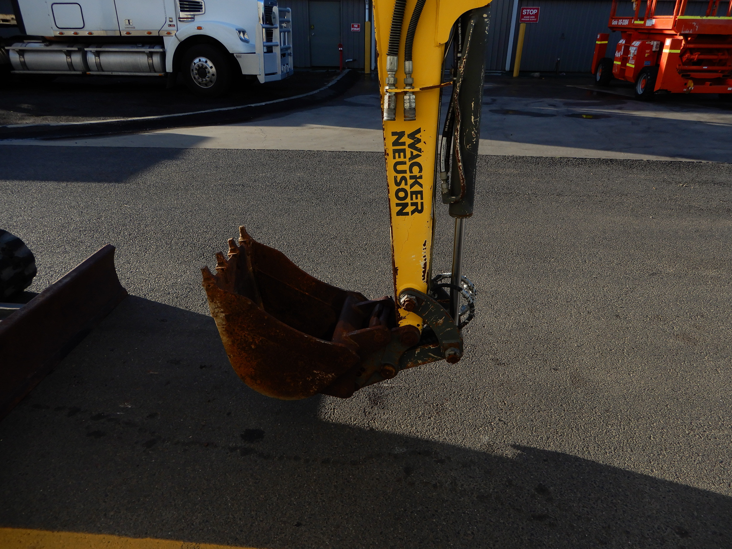 2010 WACKER NEUSON 38Z3 EXCAVATOR