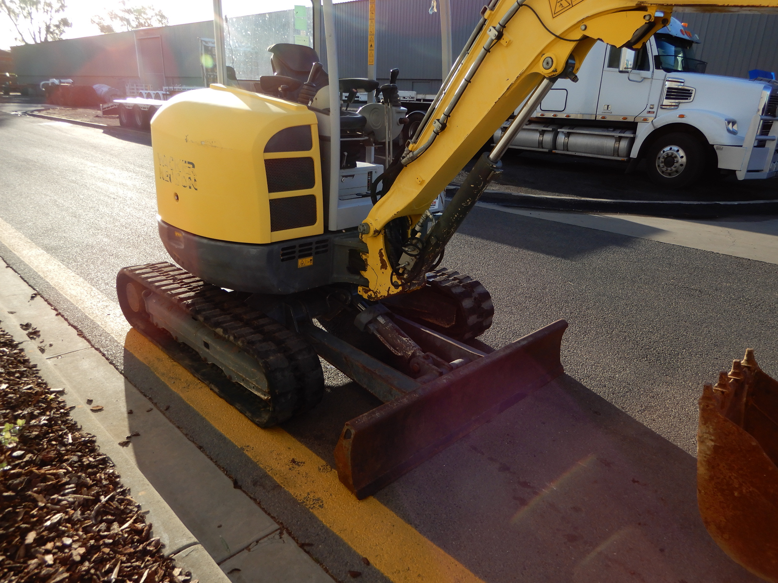 2010 WACKER NEUSON 38Z3 EXCAVATOR