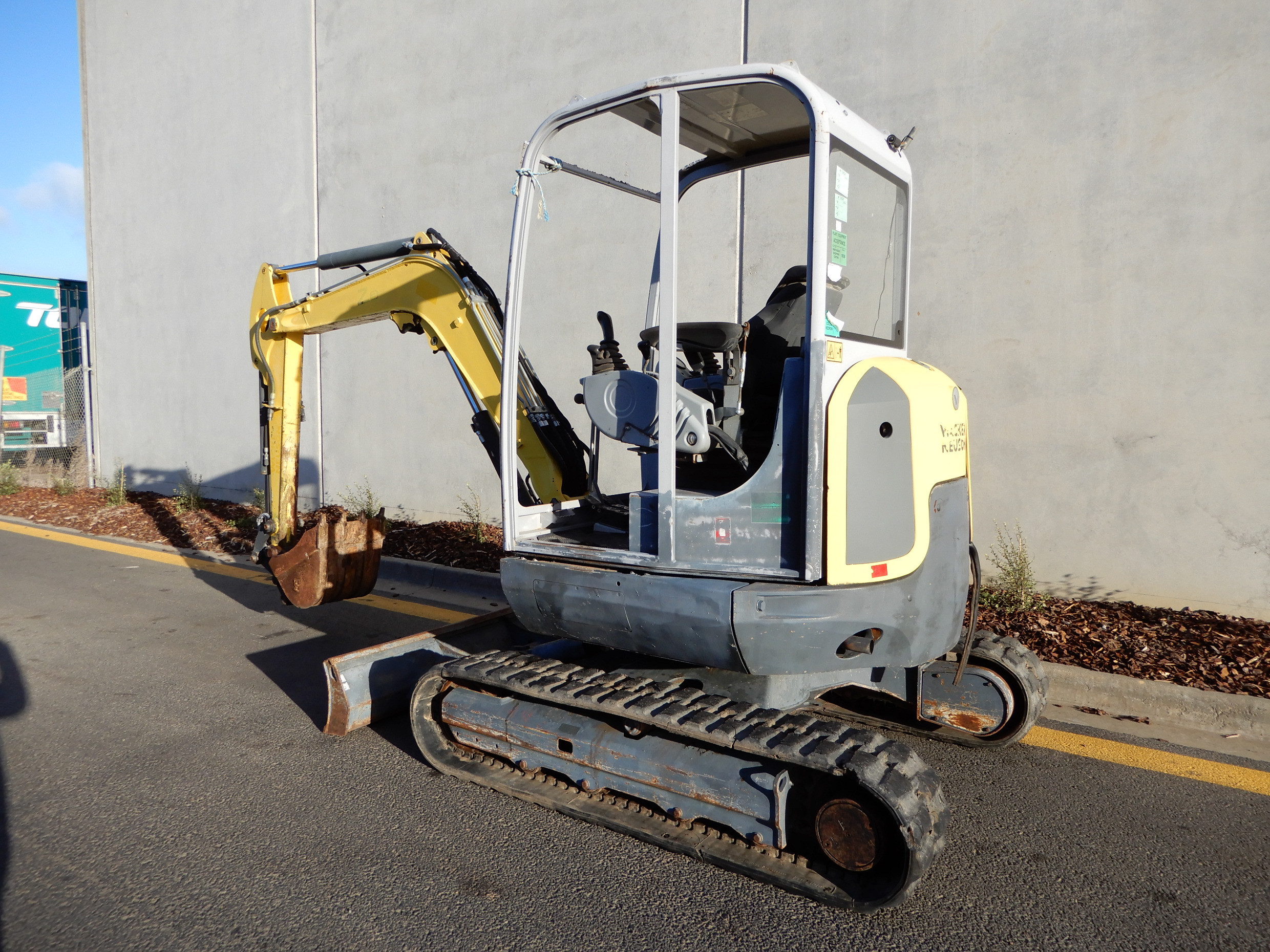 2010 WACKER NEUSON 38Z3 EXCAVATOR