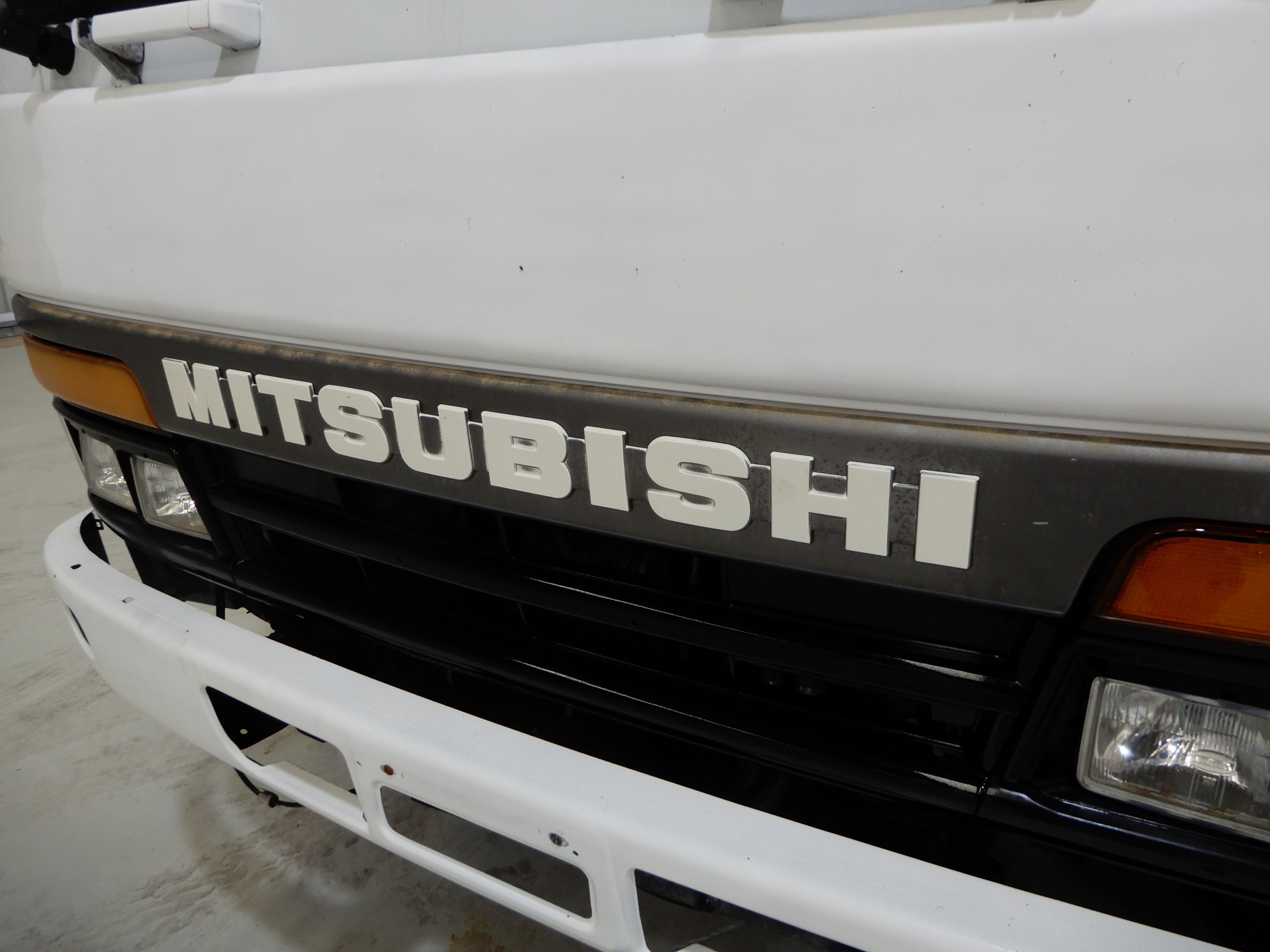 1996 MITSUBISHI FM617 TRUCK TIPPING TRAY