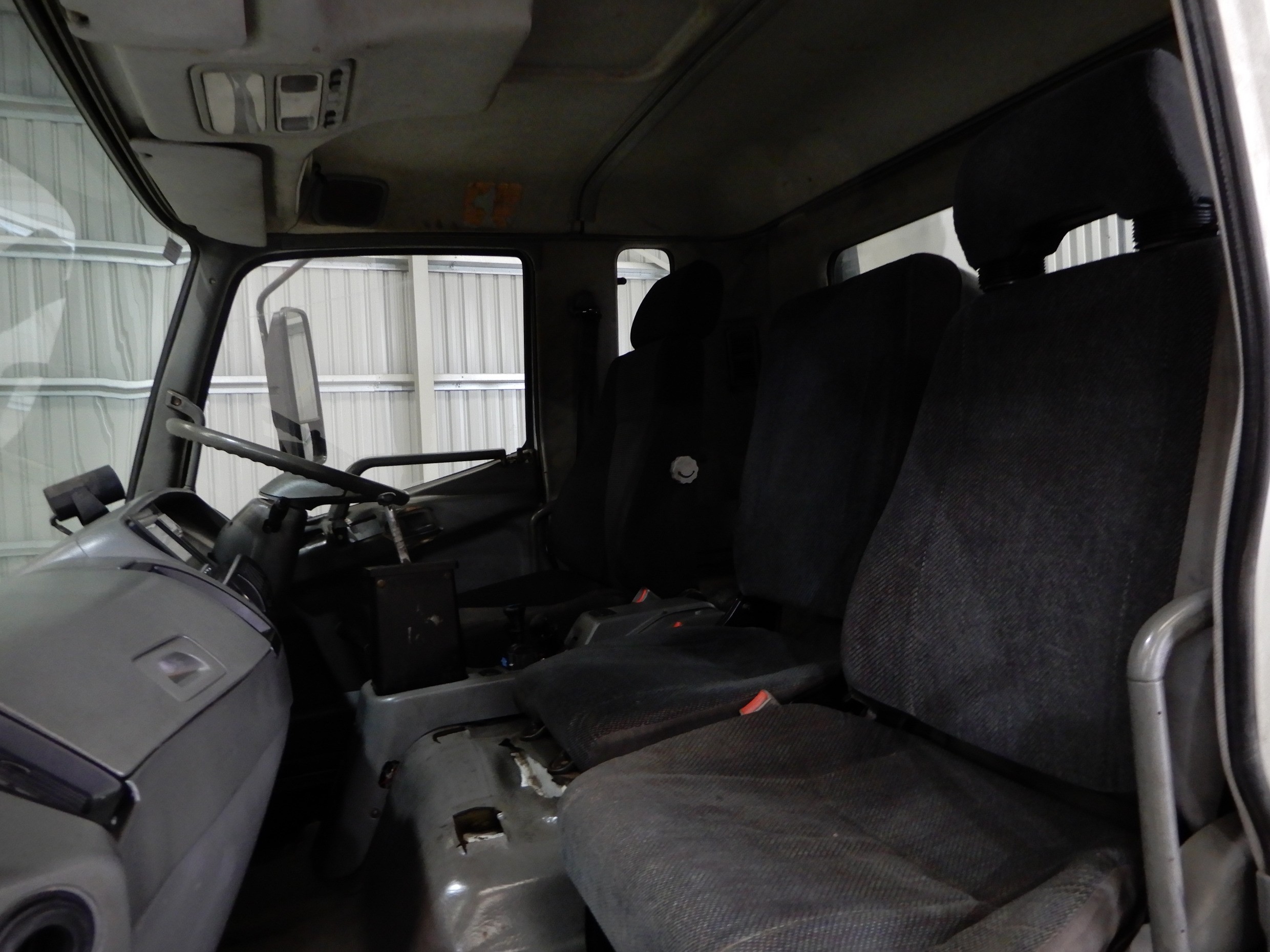 1996 MITSUBISHI FM617 TRUCK TIPPING TRAY