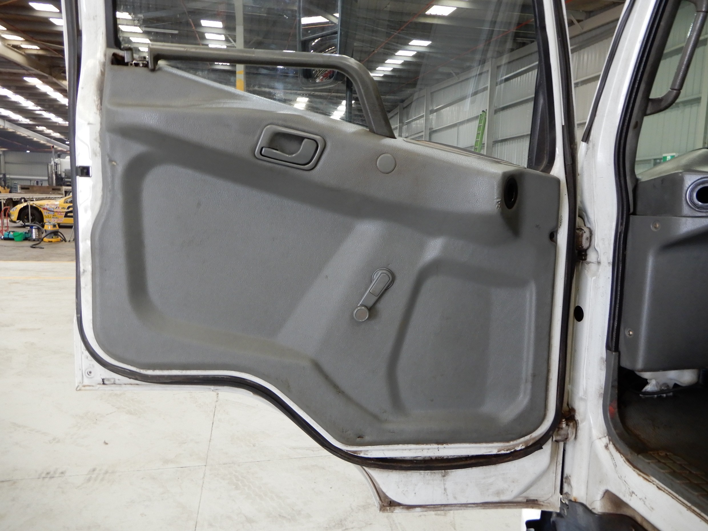 1996 MITSUBISHI FM617 TRUCK TIPPING TRAY