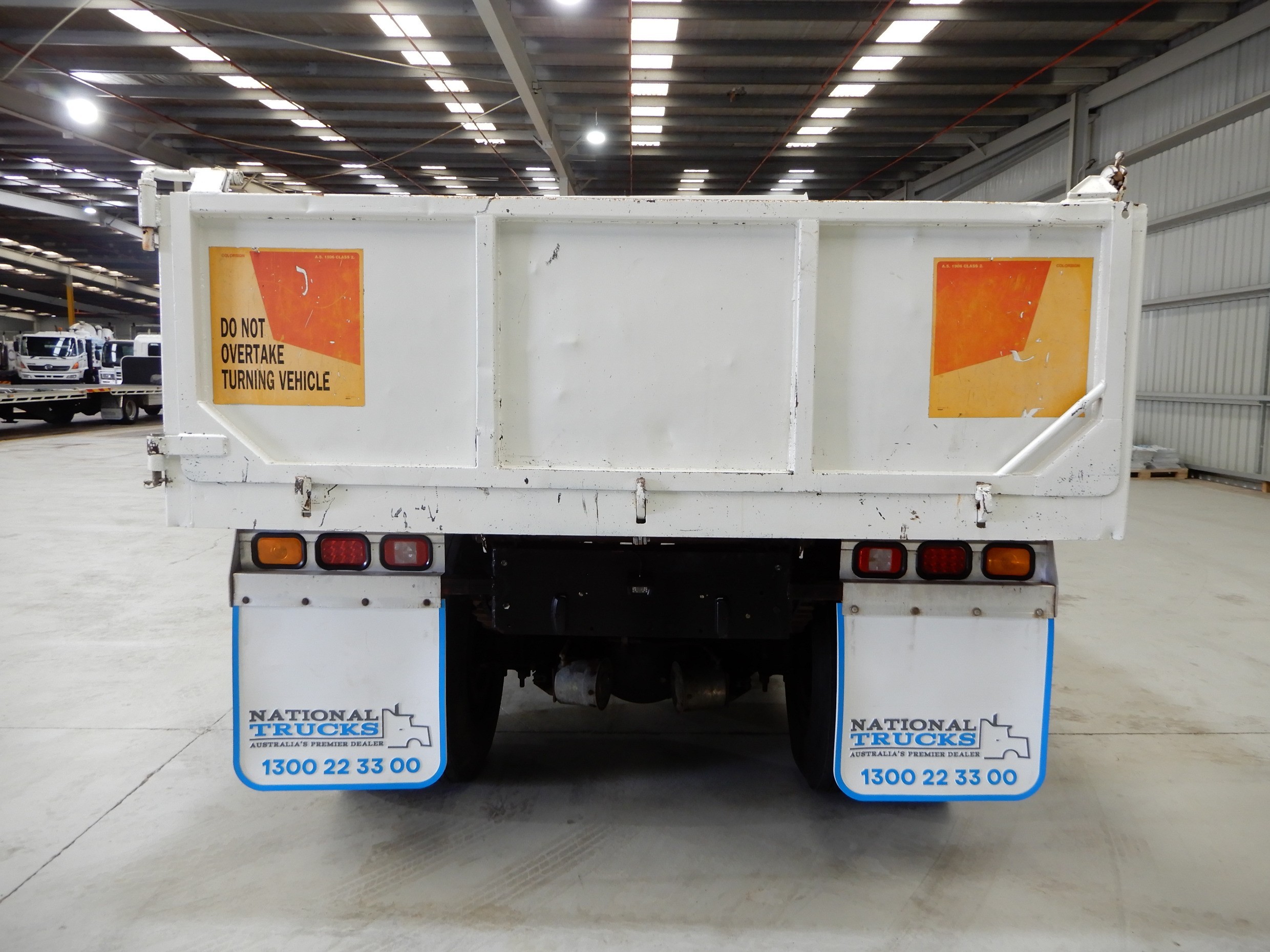 1996 MITSUBISHI FM617 TRUCK TIPPING TRAY