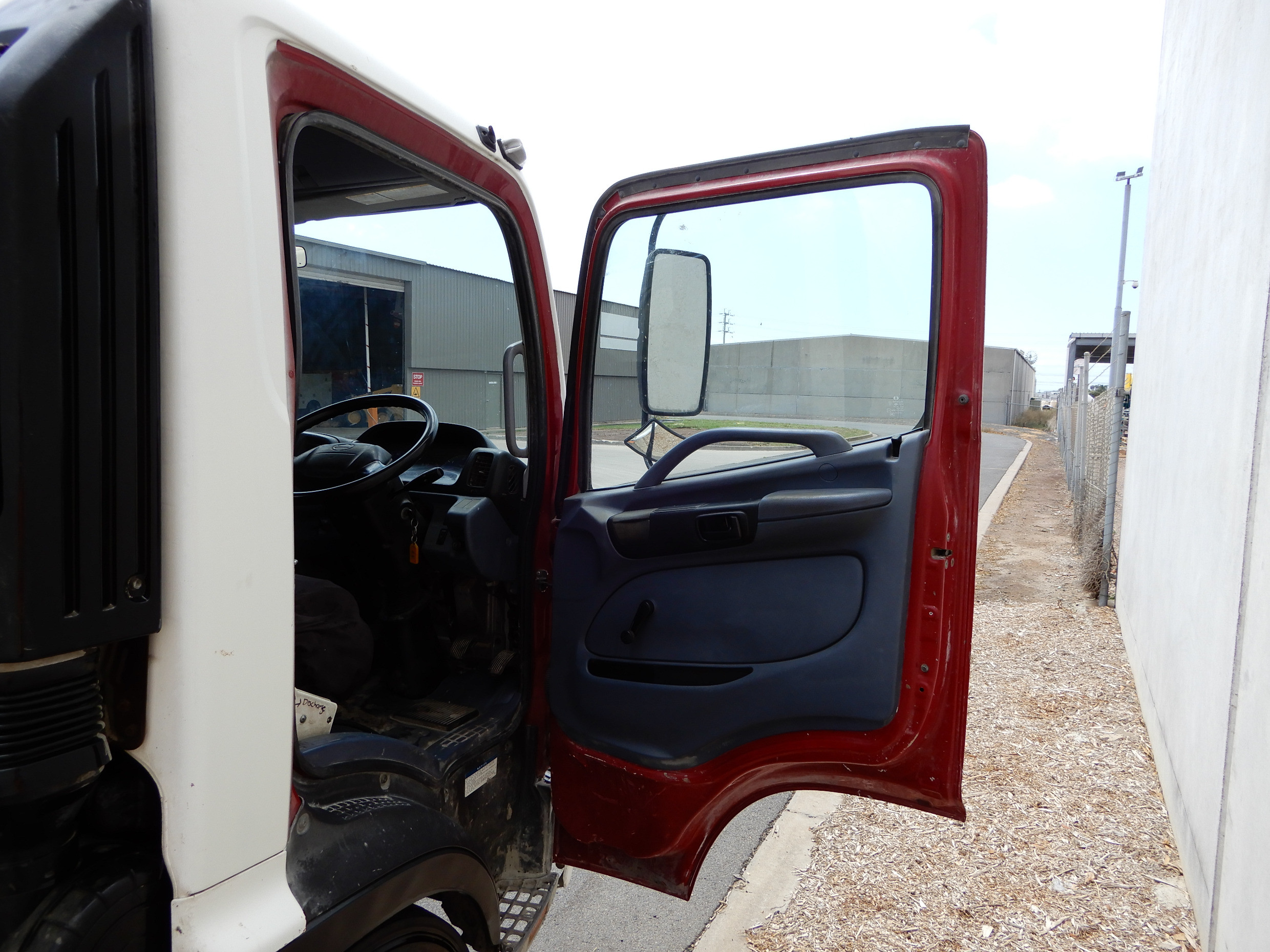 2006 HINO FC RANGER 5 TRUCK MANUAL CONCRETE AGITATOR