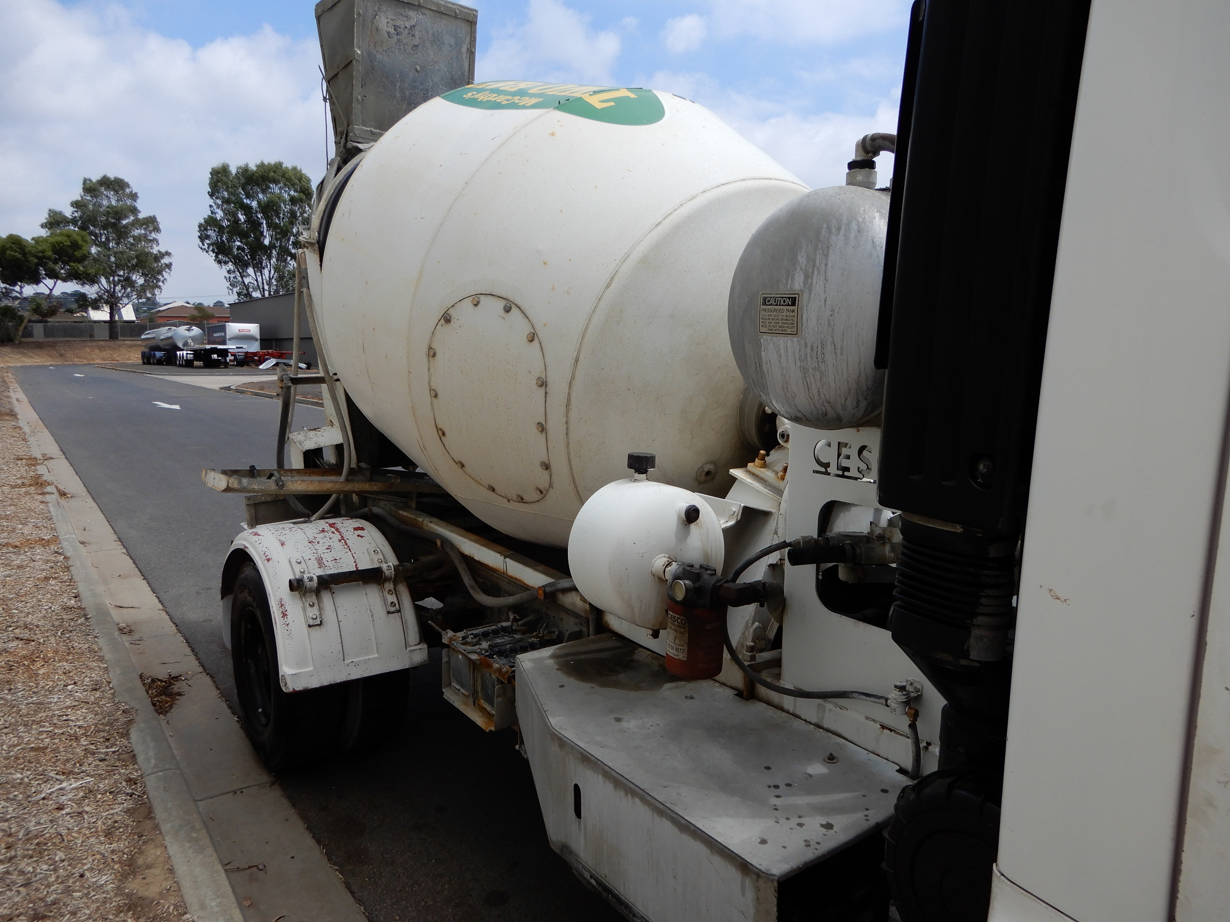 2006 HINO FC RANGER 5 TRUCK MANUAL CONCRETE AGITATOR