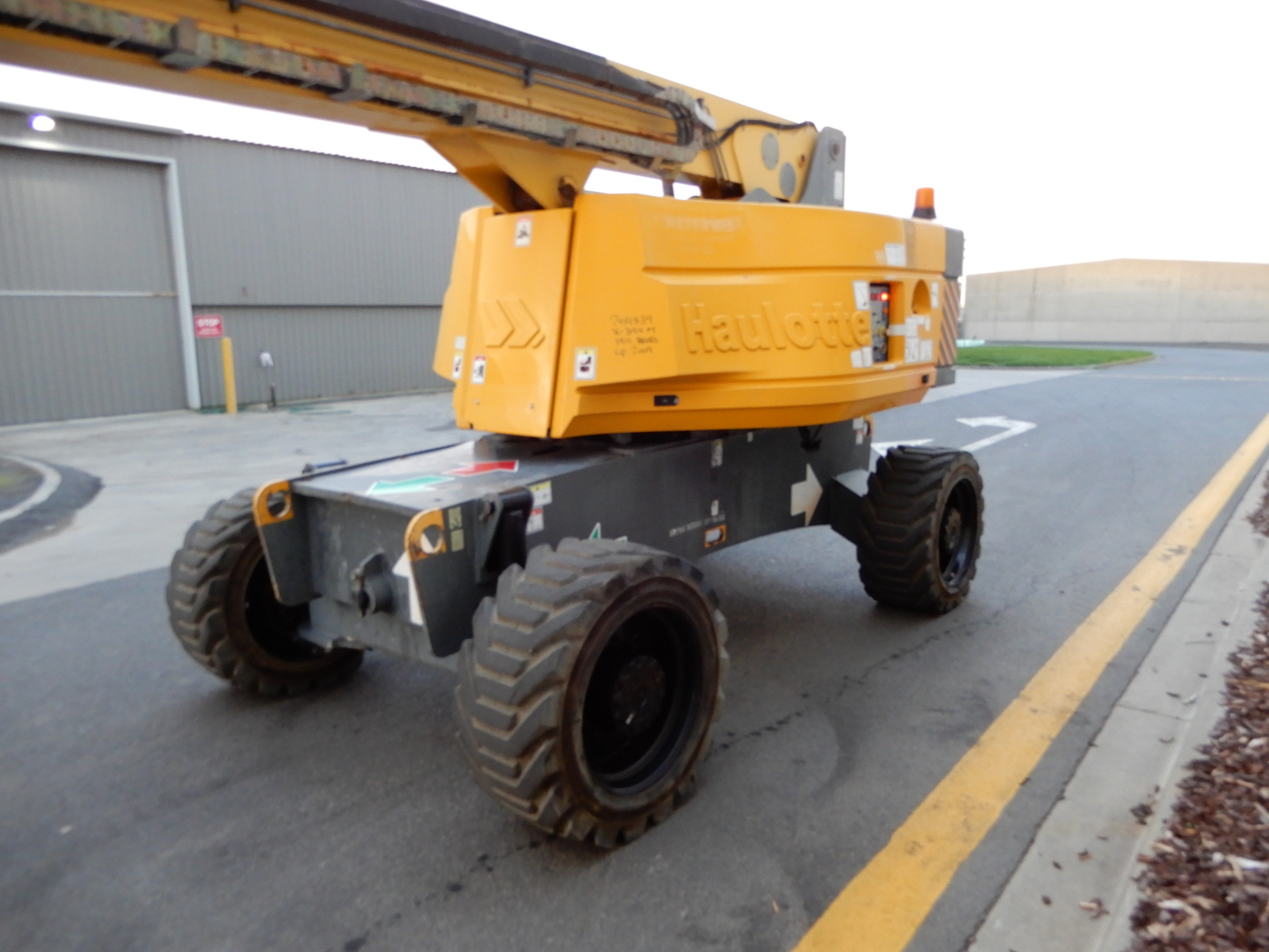 2009 HAULOTTE H28TJX BOOM LIFT