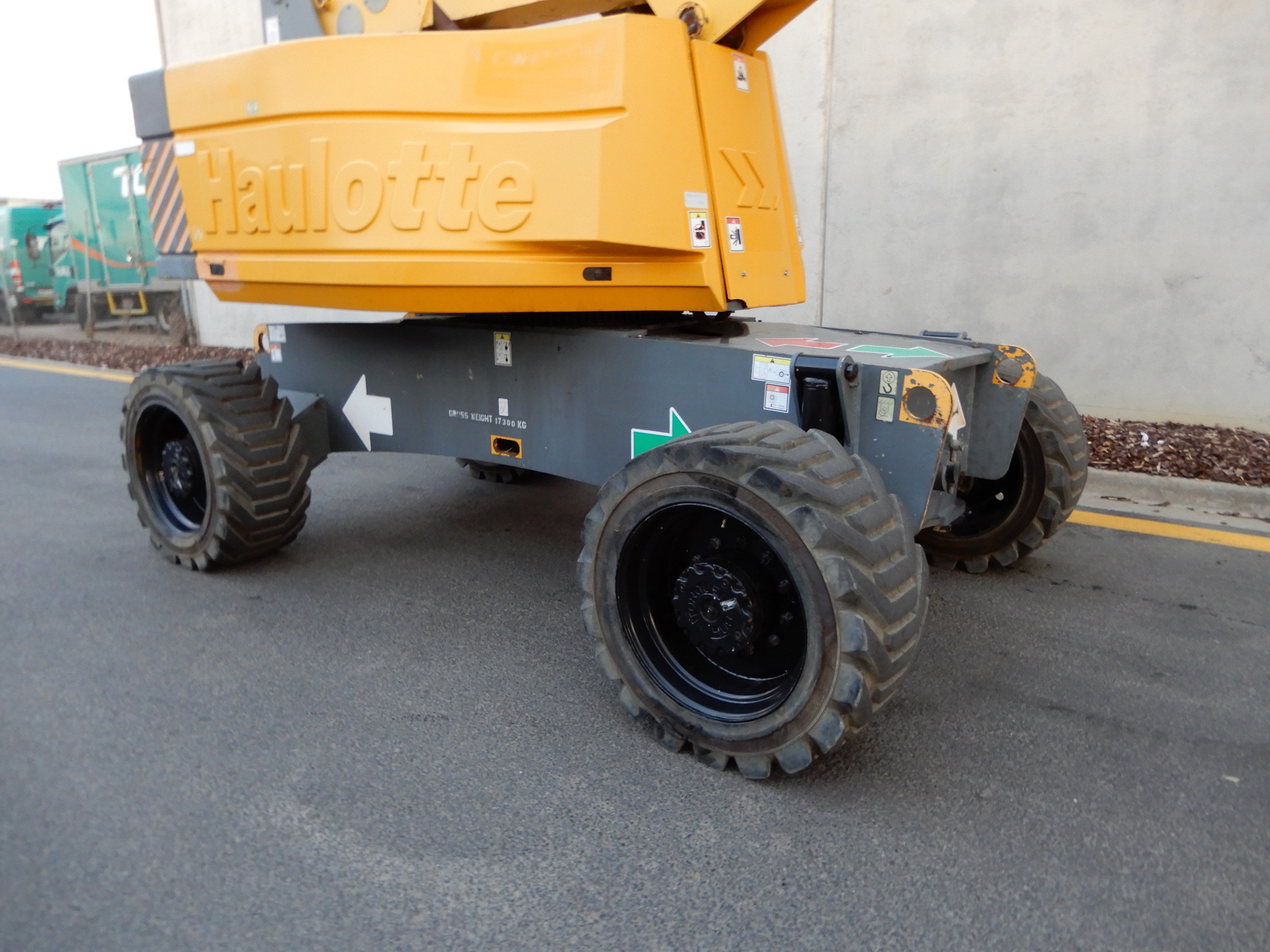 2009 HAULOTTE H28TJX BOOM LIFT
