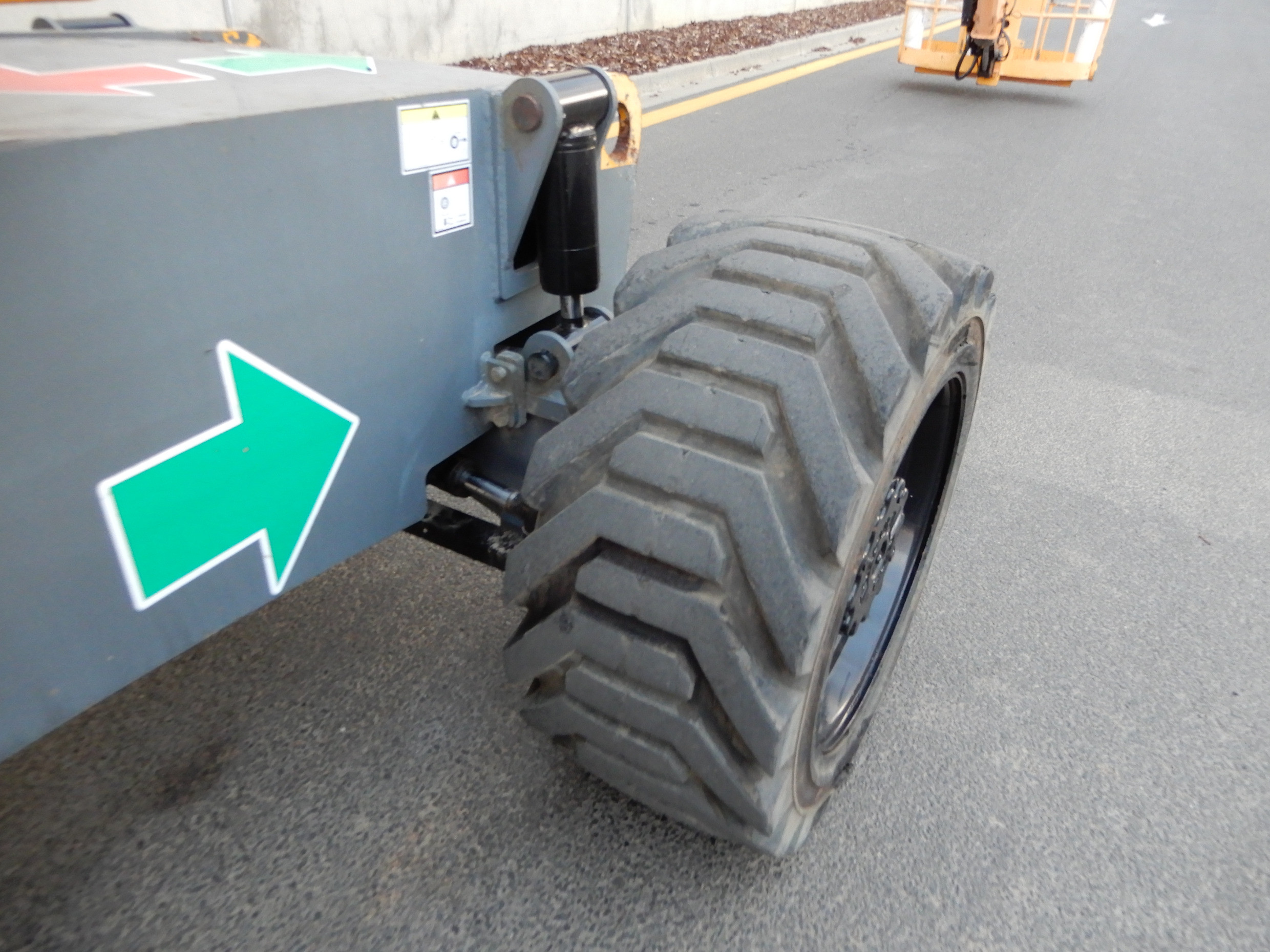 2009 HAULOTTE H28TJX BOOM LIFT