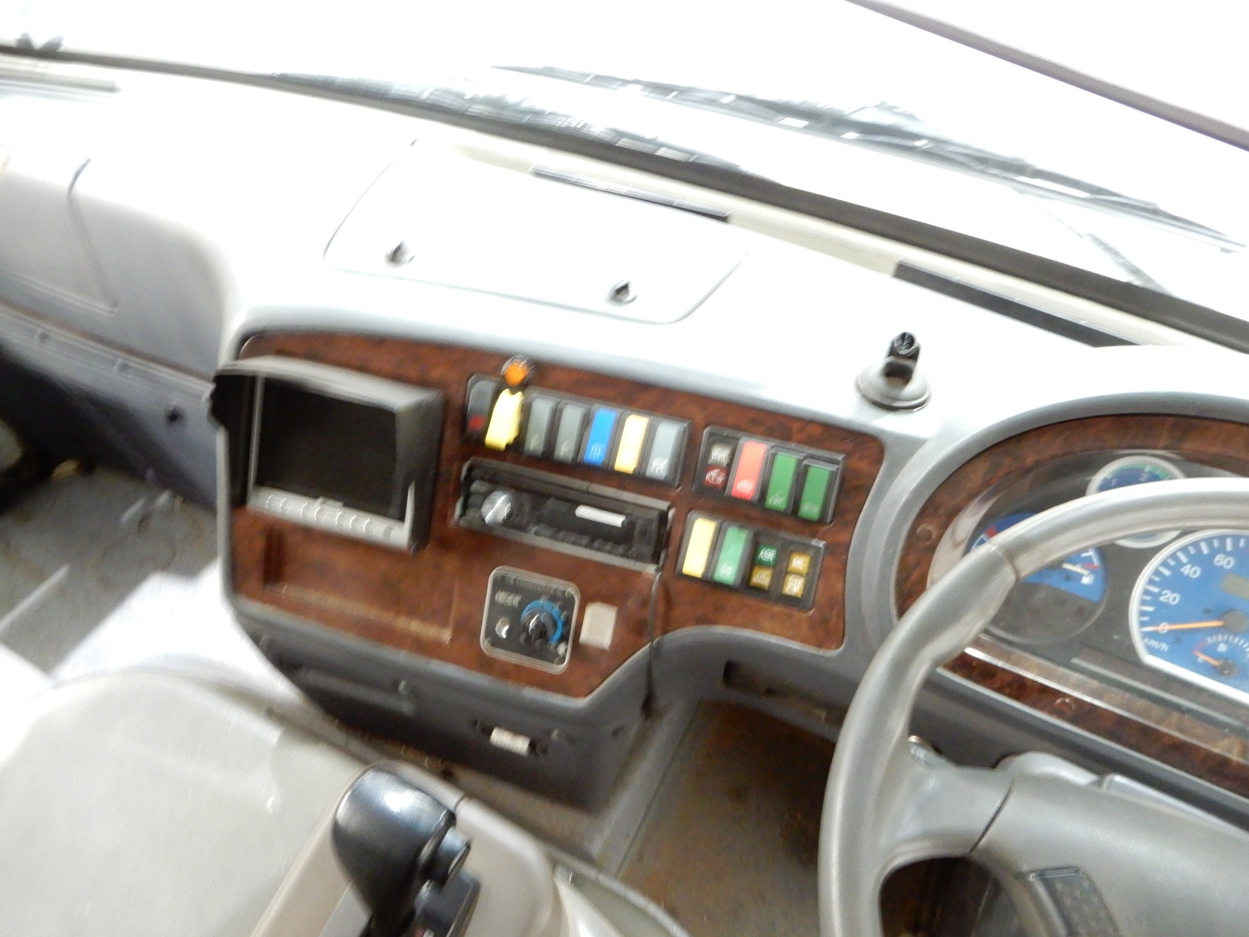 2012 HIGER MUNRO BUS 