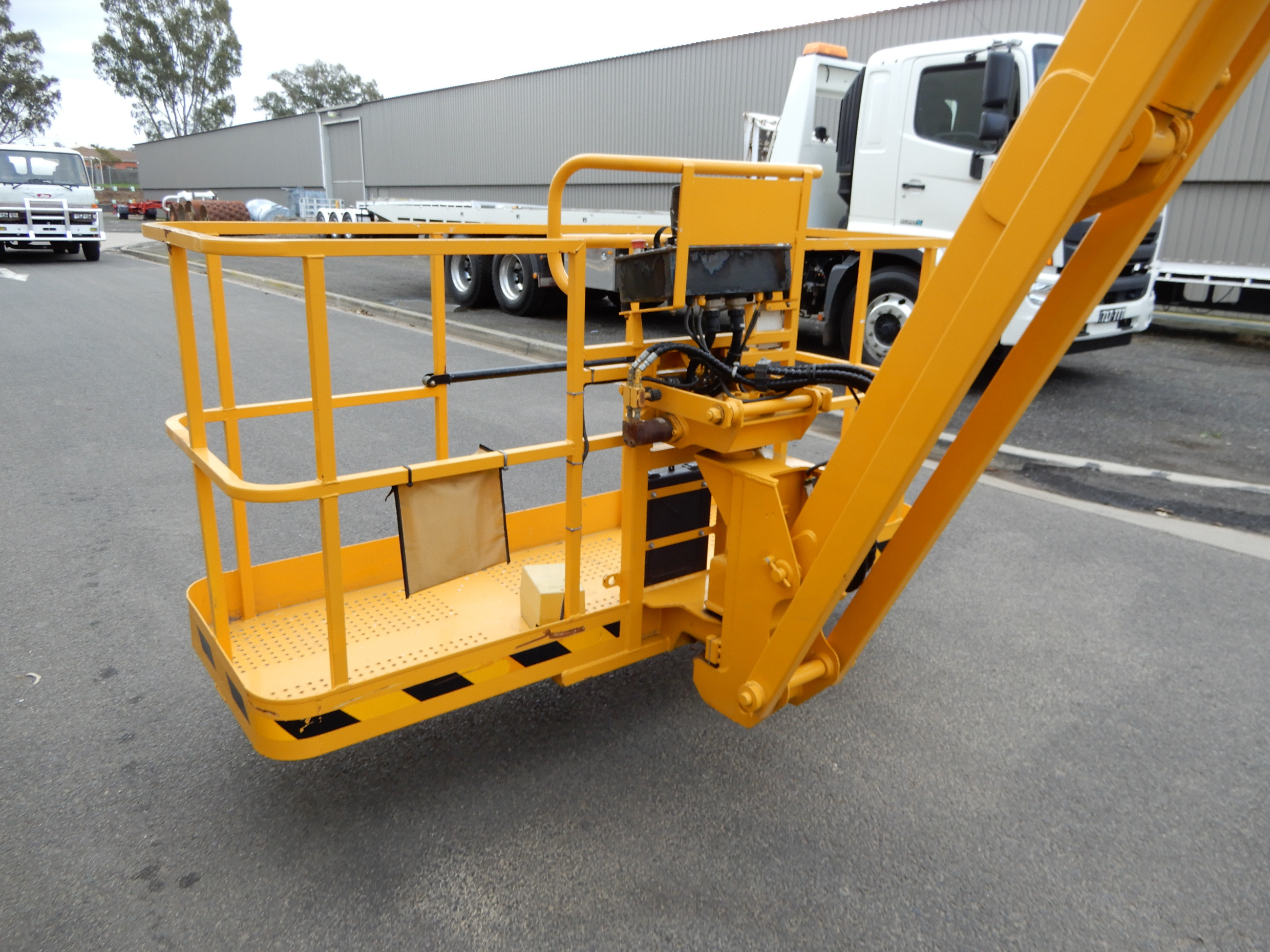 2001 HAULOTTE H23 TPX BOOM LIFT