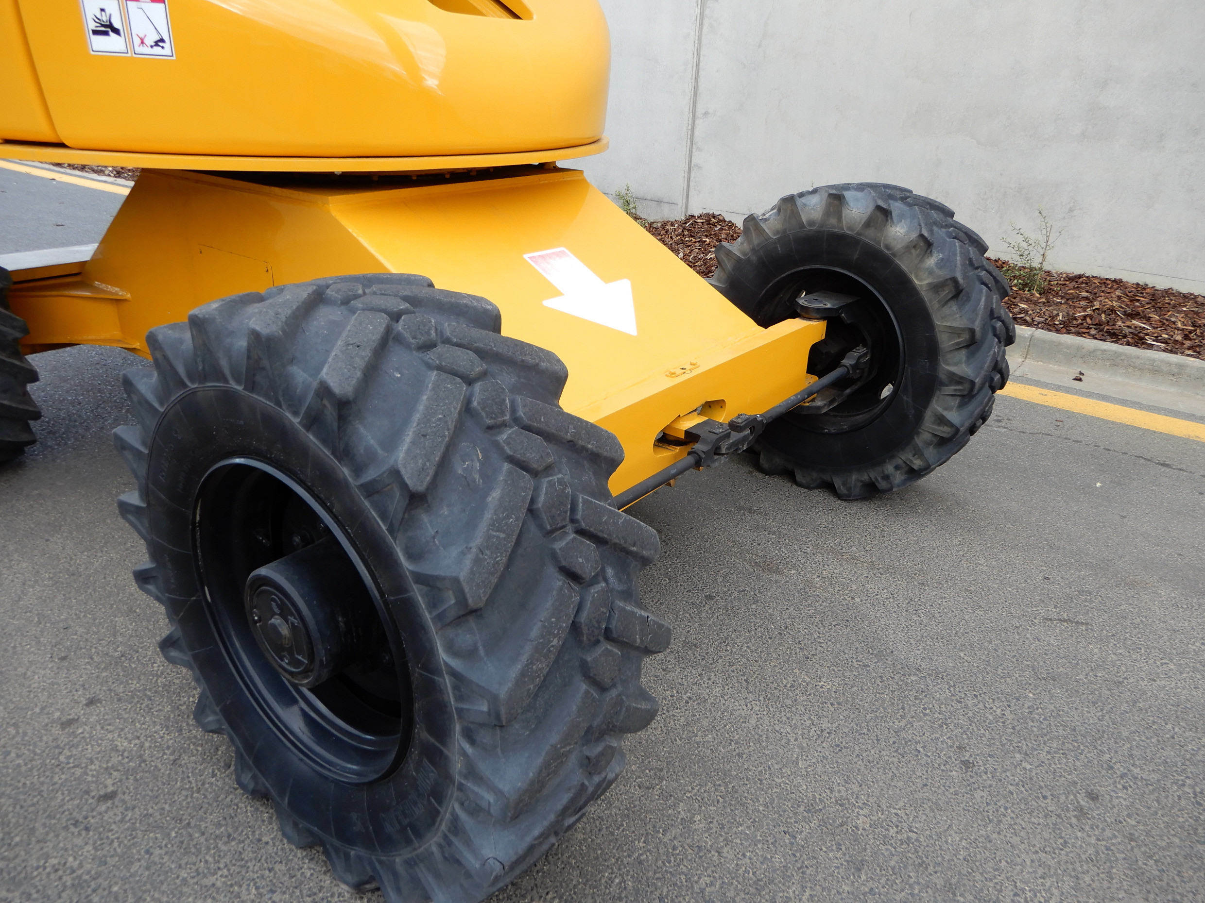 2001 HAULOTTE H23 TPX BOOM LIFT