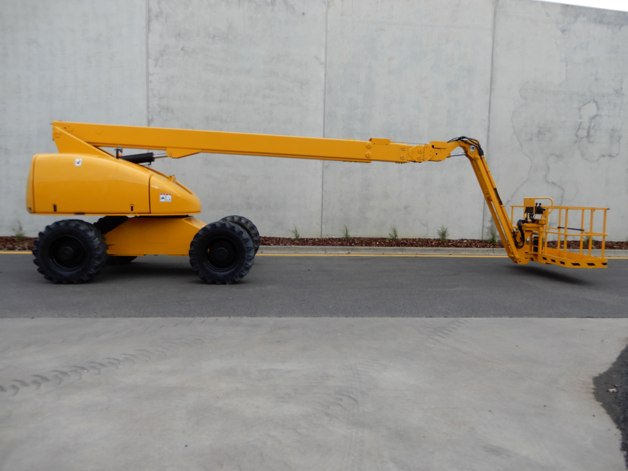 2001 HAULOTTE H23 TPX BOOM LIFT