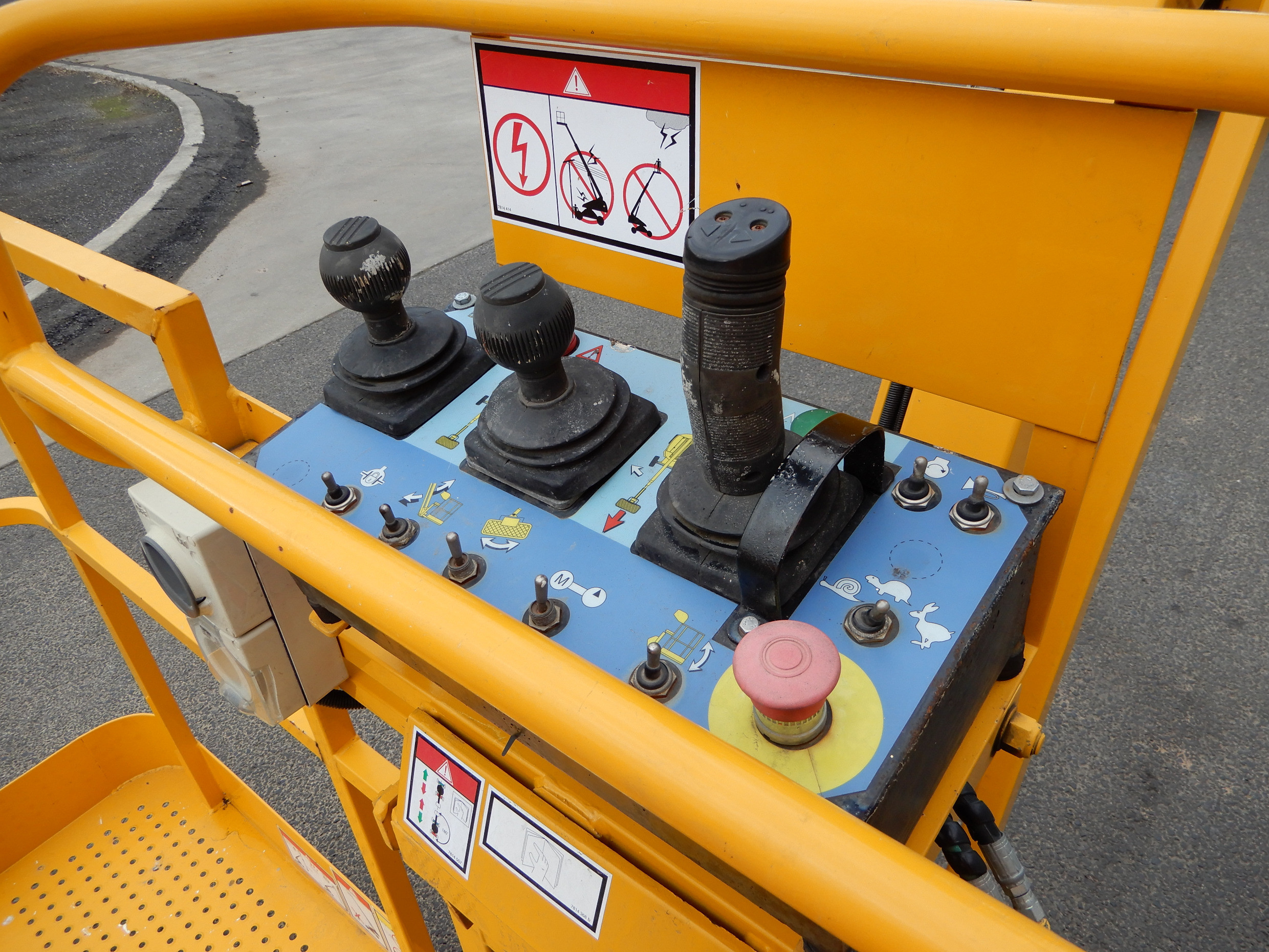 2001 HAULOTTE H23 TPX BOOM LIFT