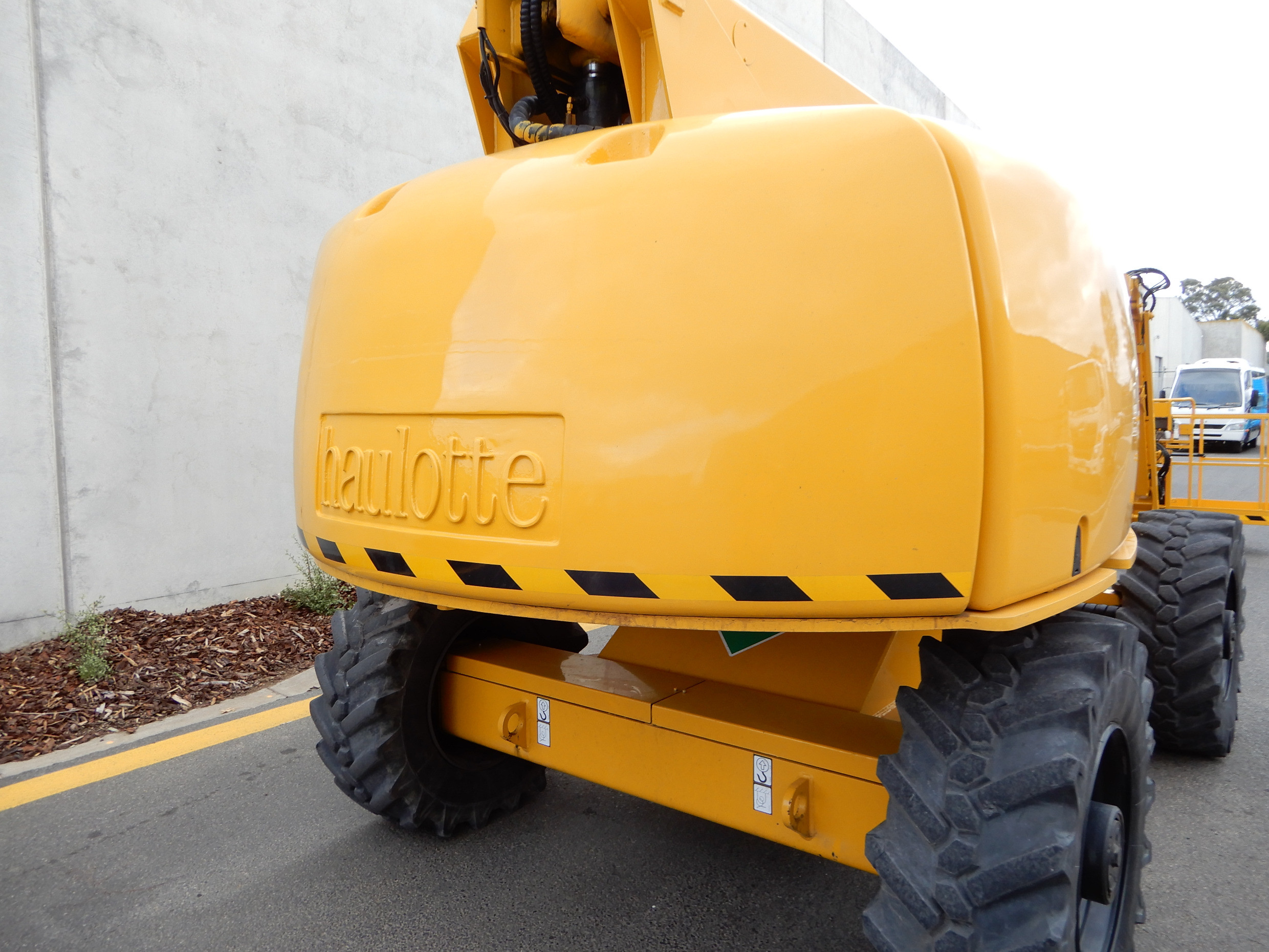 2001 HAULOTTE H23 TPX BOOM LIFT