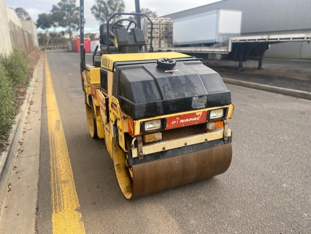 2006 DYNAPAC CC102 VIBRATING ROLLER
