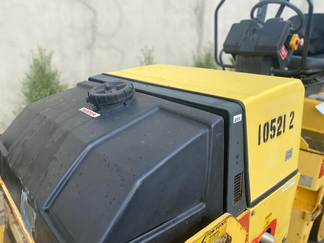2006 DYNAPAC CC102 VIBRATING ROLLER