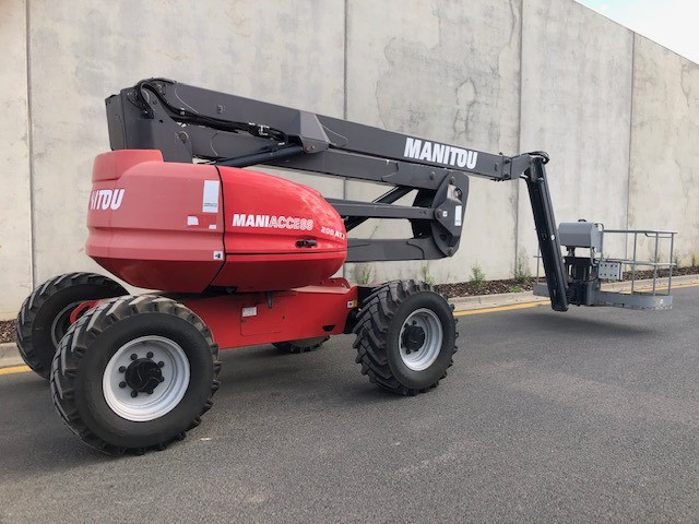 2013 MANITOU 200ATJ BOOM LIFT