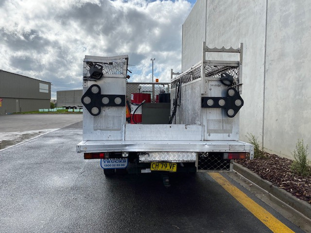 2006 FUSO CANTER TRUCK SERVICE BODY