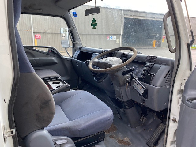 2006 FUSO CANTER TRUCK SERVICE BODY