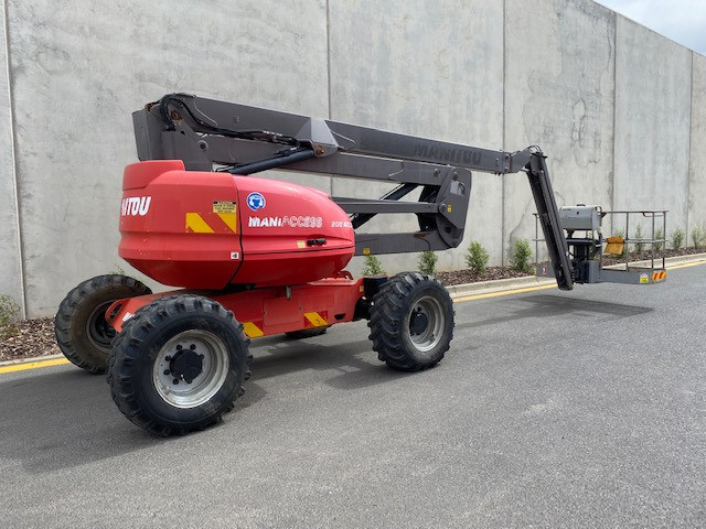 2009 MANITOU 200ATJ BOOM LIFT