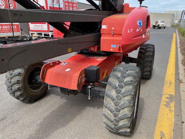 2009 MANITOU 200ATJ BOOM LIFT