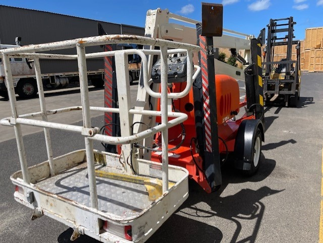 2010 SNORKEL MHP1335 TRAILER MOUNTED BOOM LIFT