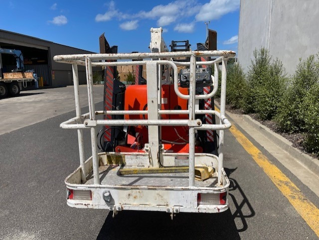 2010 SNORKEL MHP1335 TRAILER MOUNTED BOOM LIFT