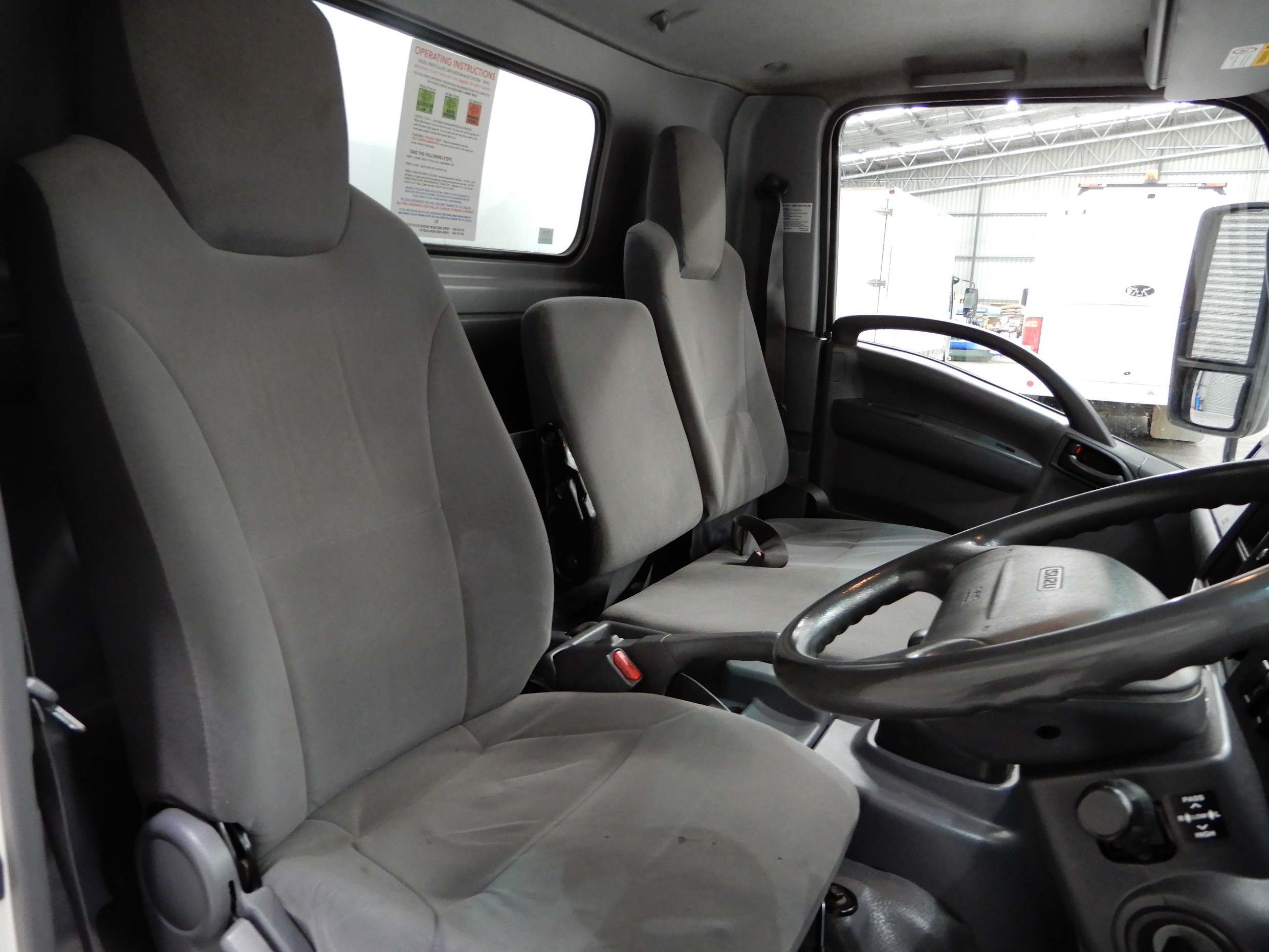 2012 ISUZU NPR200 TRUCK PANTECH