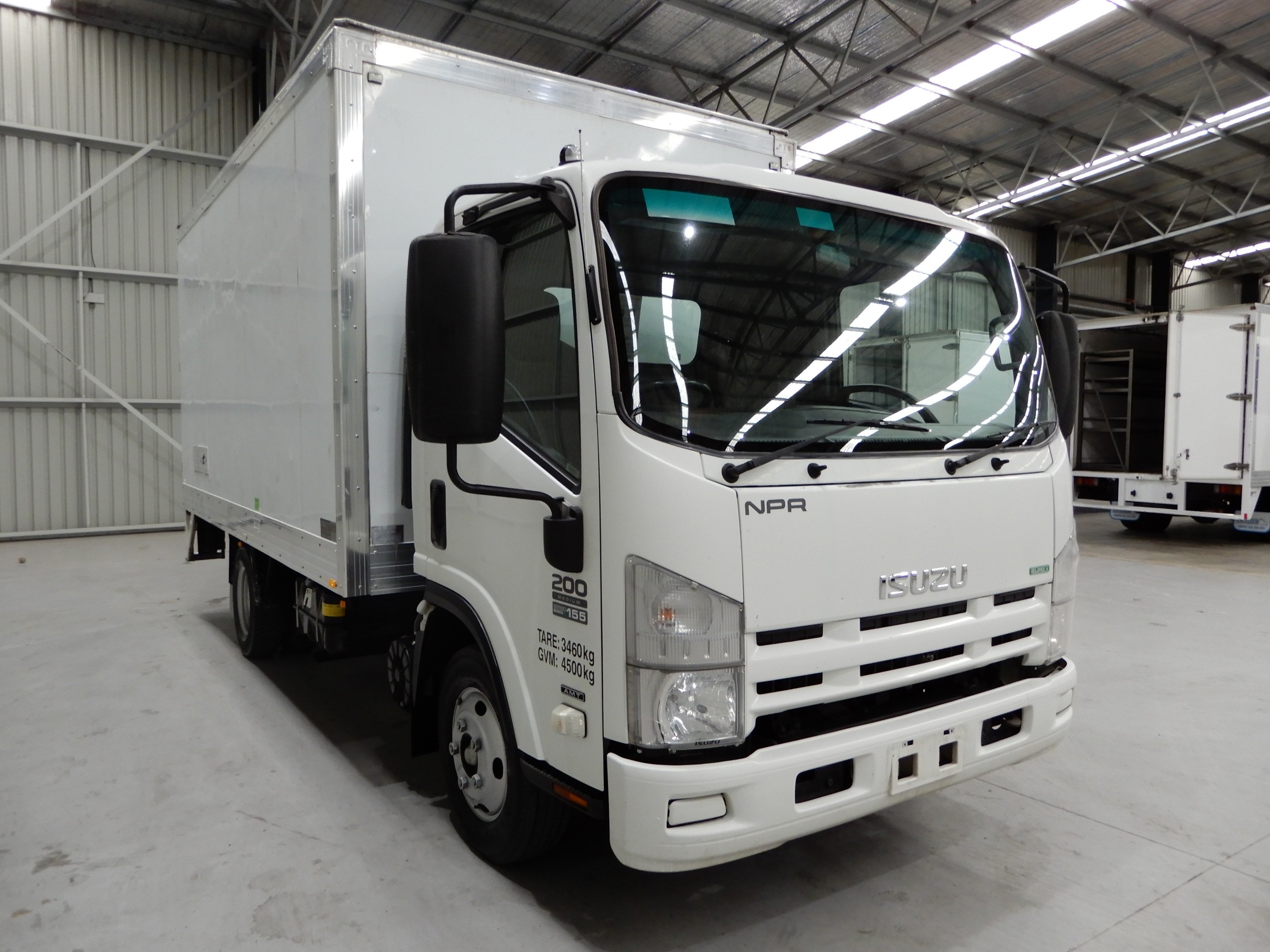 2012 ISUZU NPR200 TRUCK PANTECH