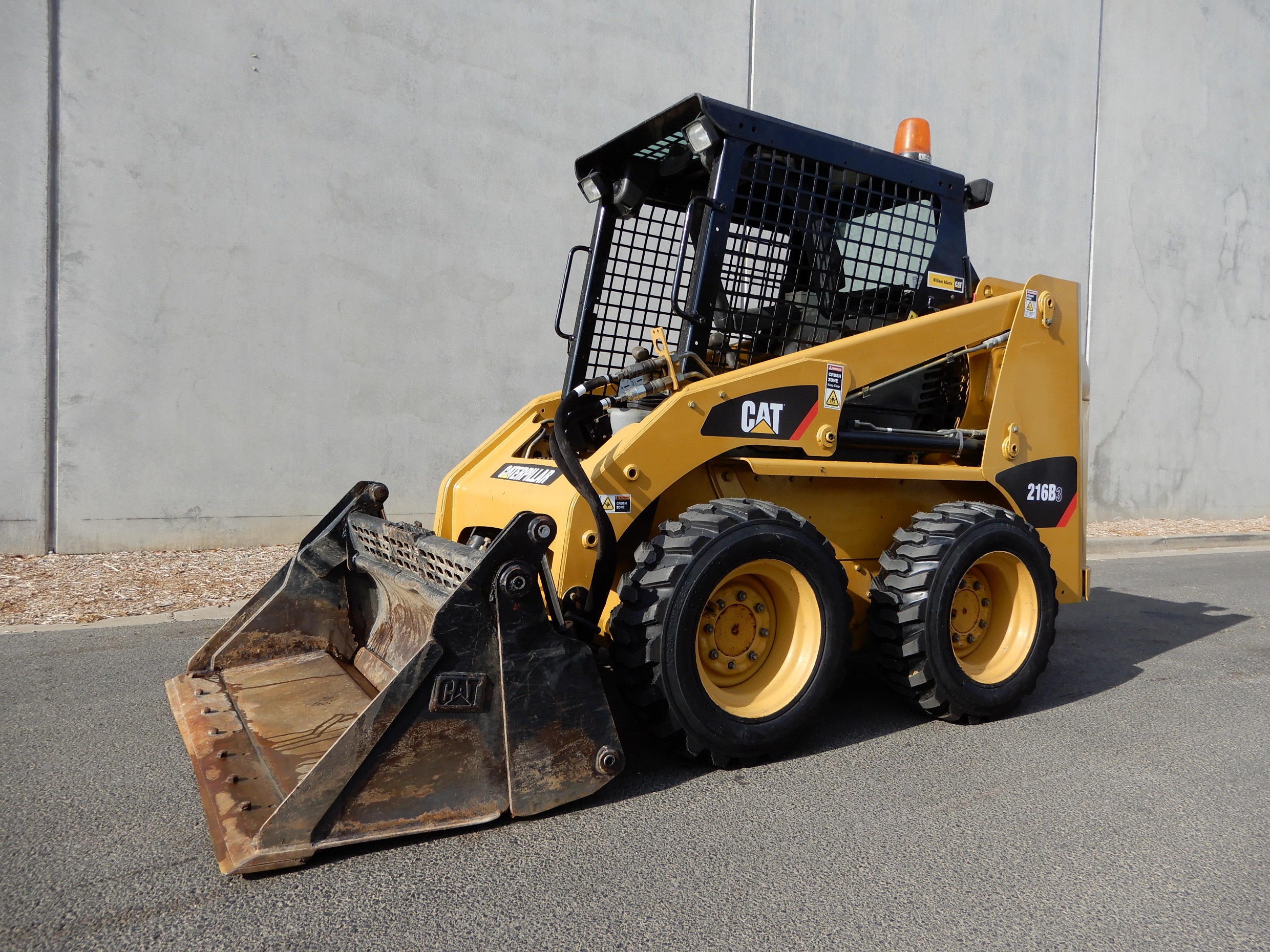 2011 CATERPILLAR 216B LOADER SKID STEER